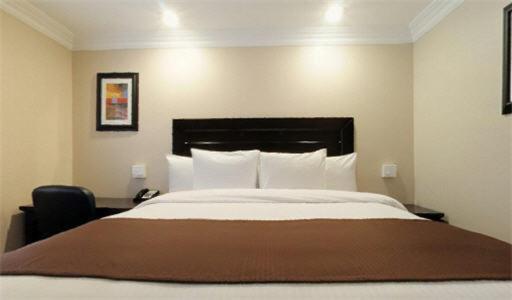 Raincross Hotel Riverside photo 2