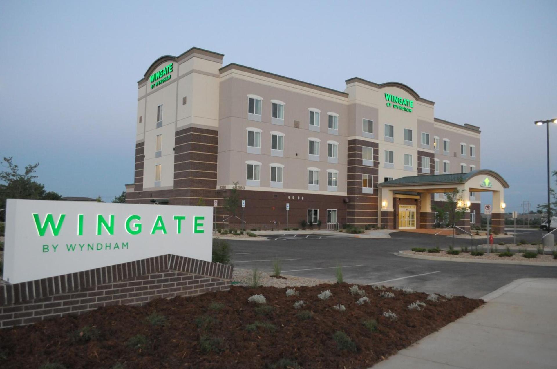 Wingate by Wyndham Loveland Johnstown photo 2