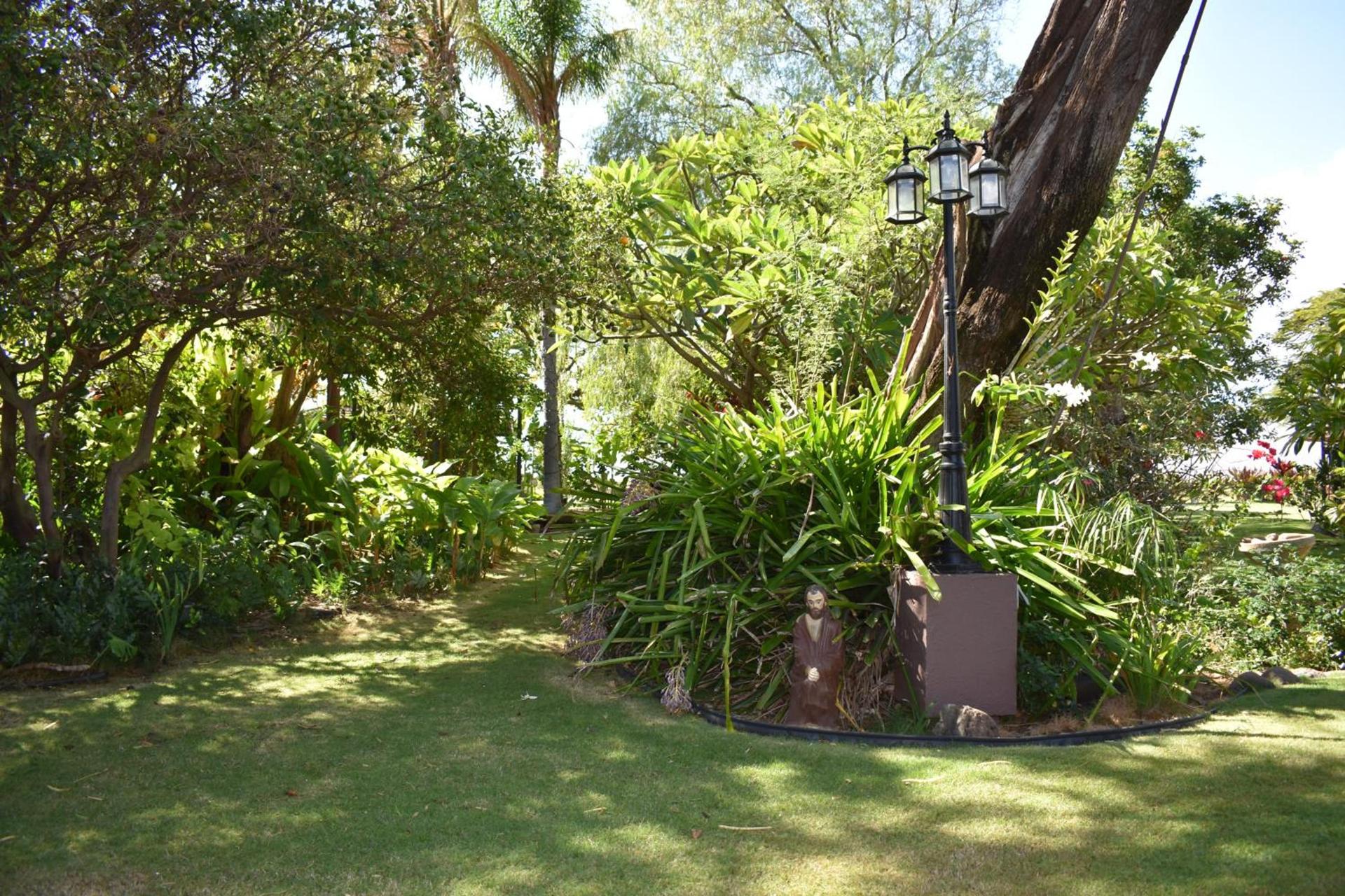 Nona Lani Cottages photo 20