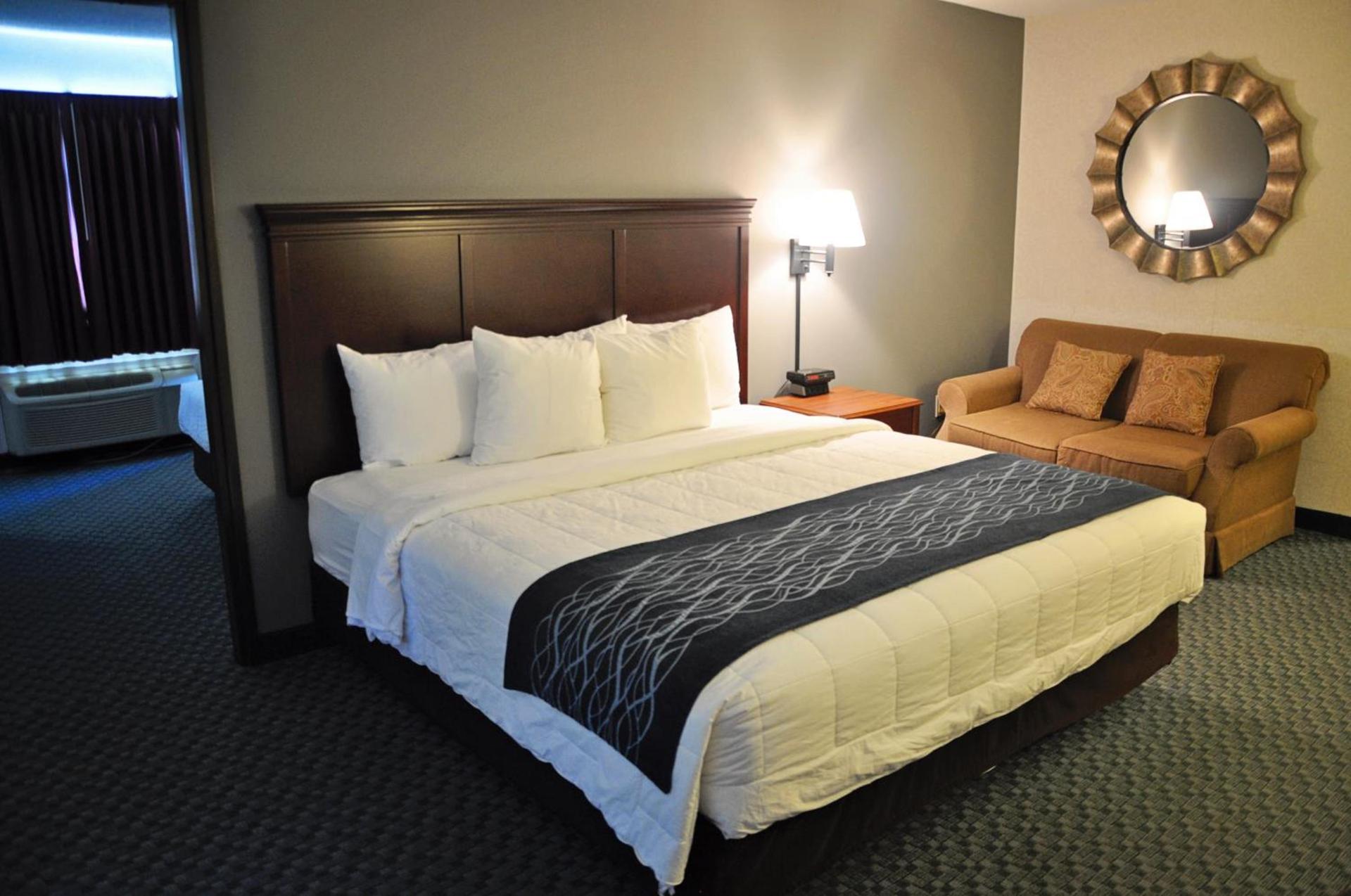 Dunes Express Inn and Suites photo 2
