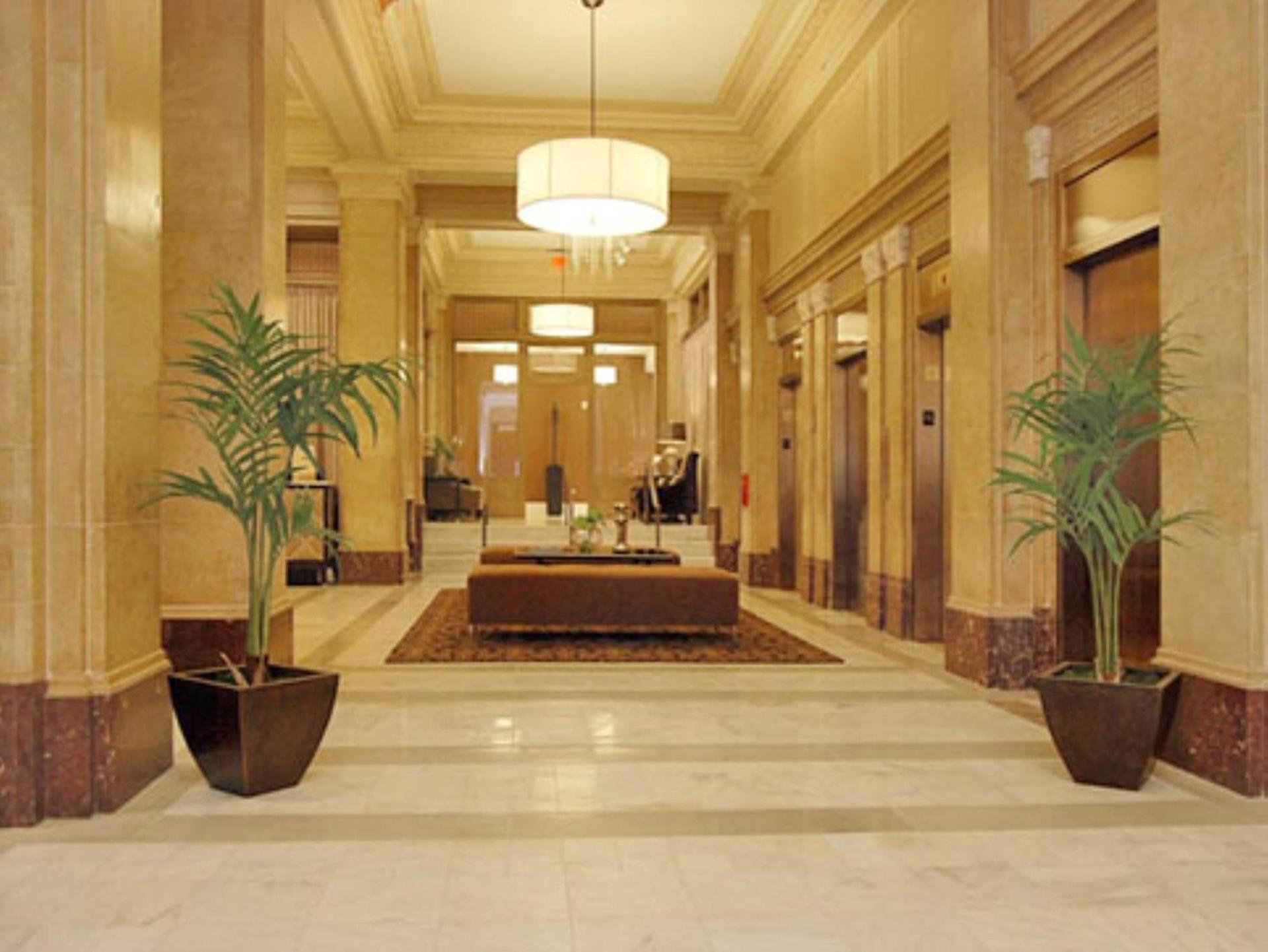 Global Luxury Suites at The White House photo 12
