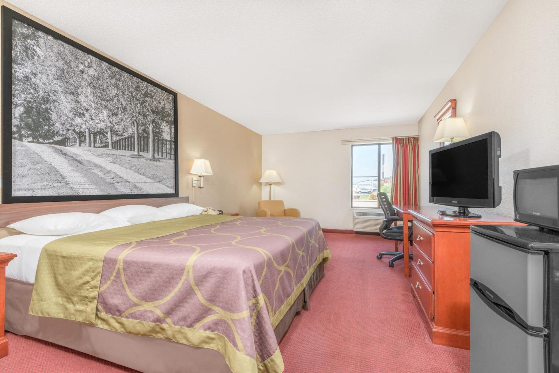 Super 8 by Wyndham Vincennes photo 17