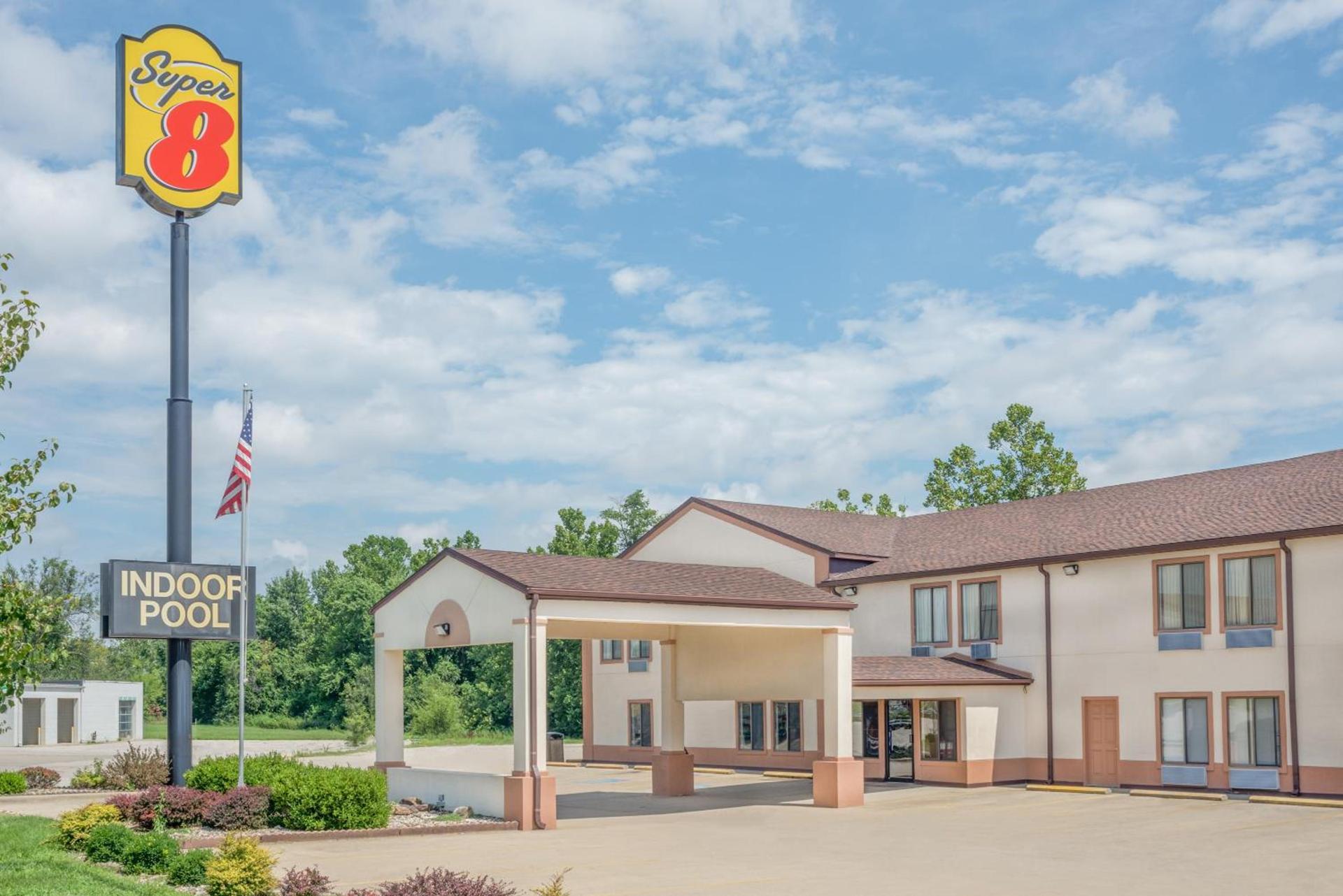 Super 8 by Wyndham Vincennes photo 25