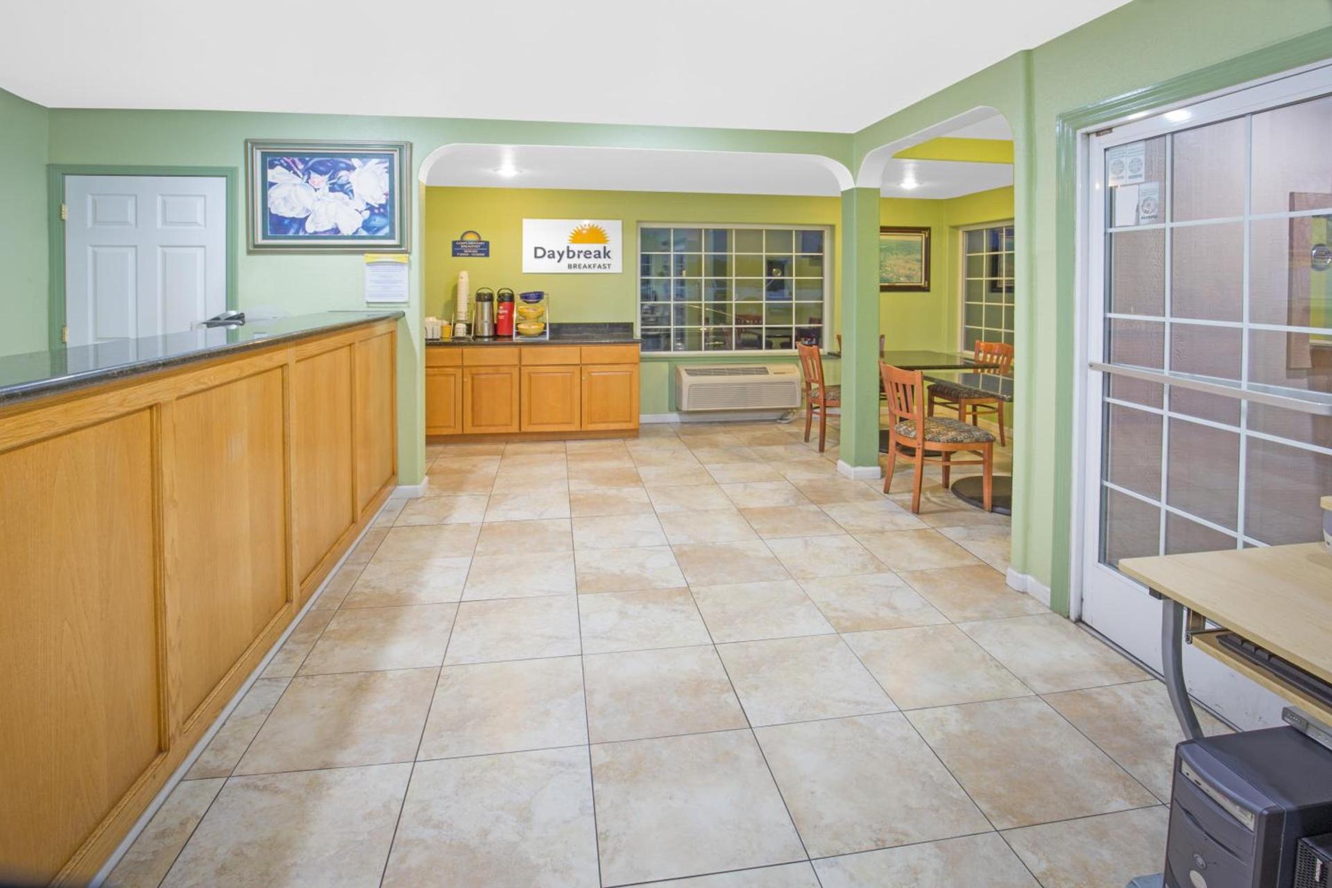 Days Inn by Wyndham Oroville photo 9