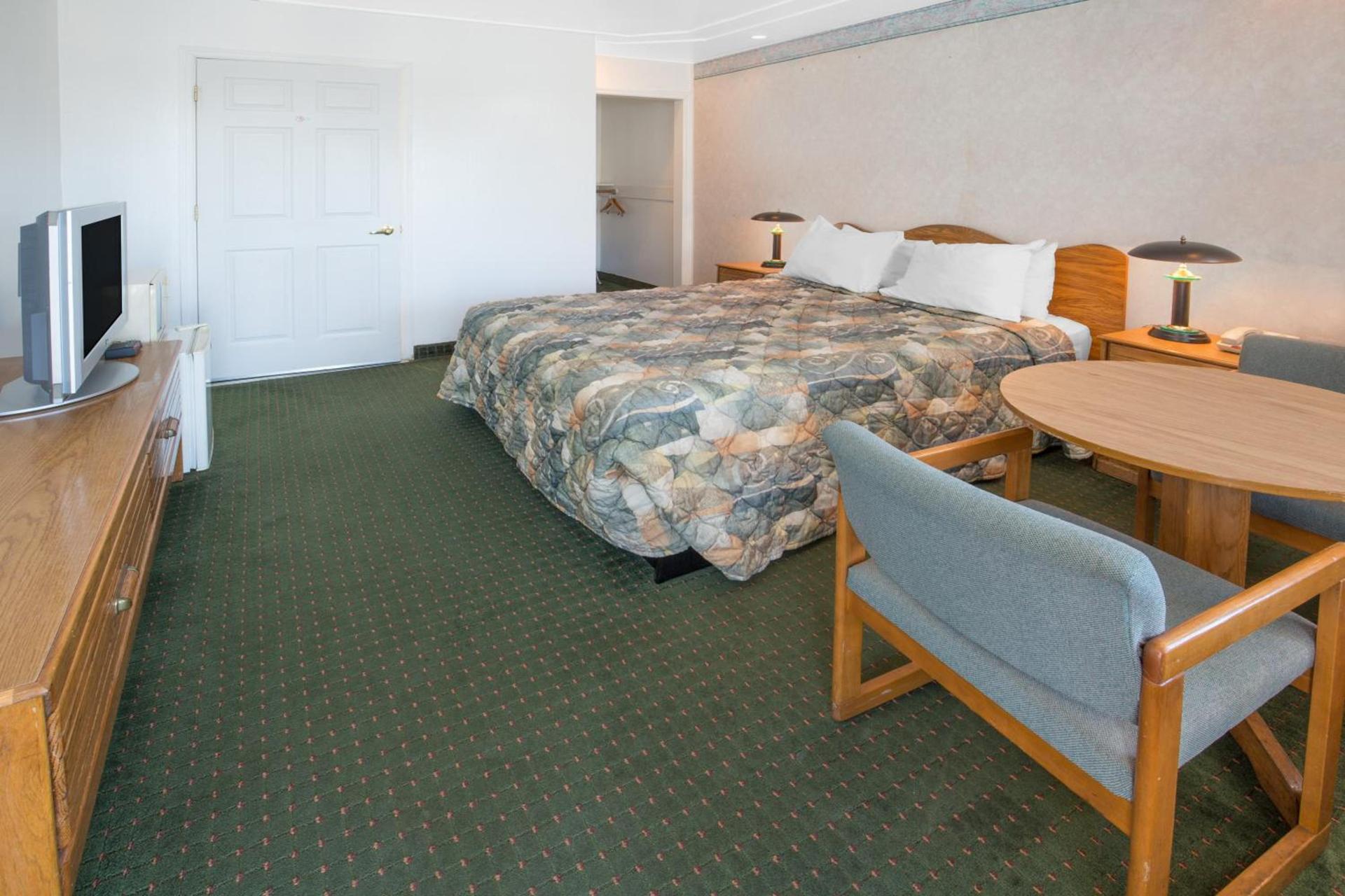 Days Inn by Wyndham Oroville photo 12