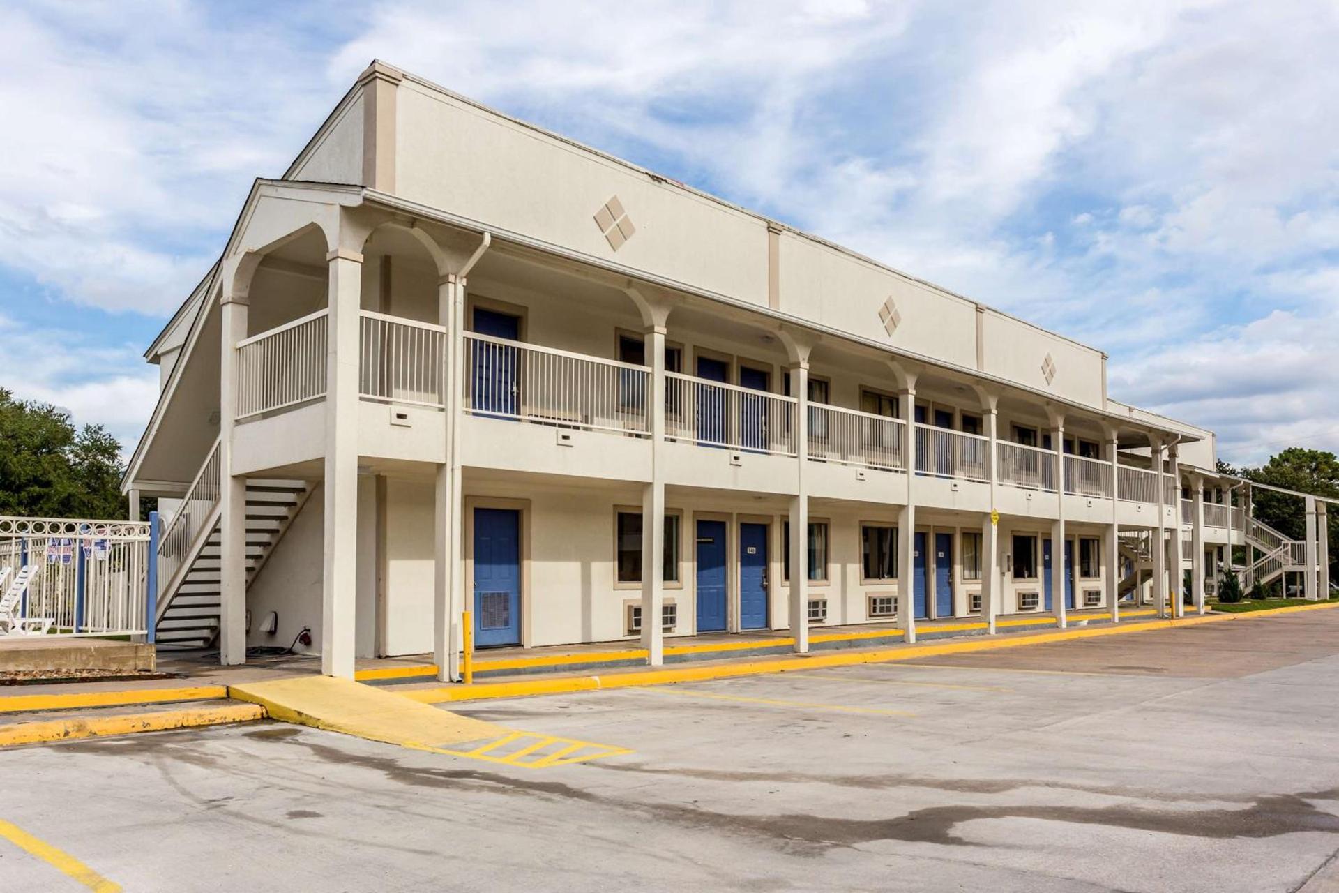 Motel 6-Bryan, TX - College Station photo 40