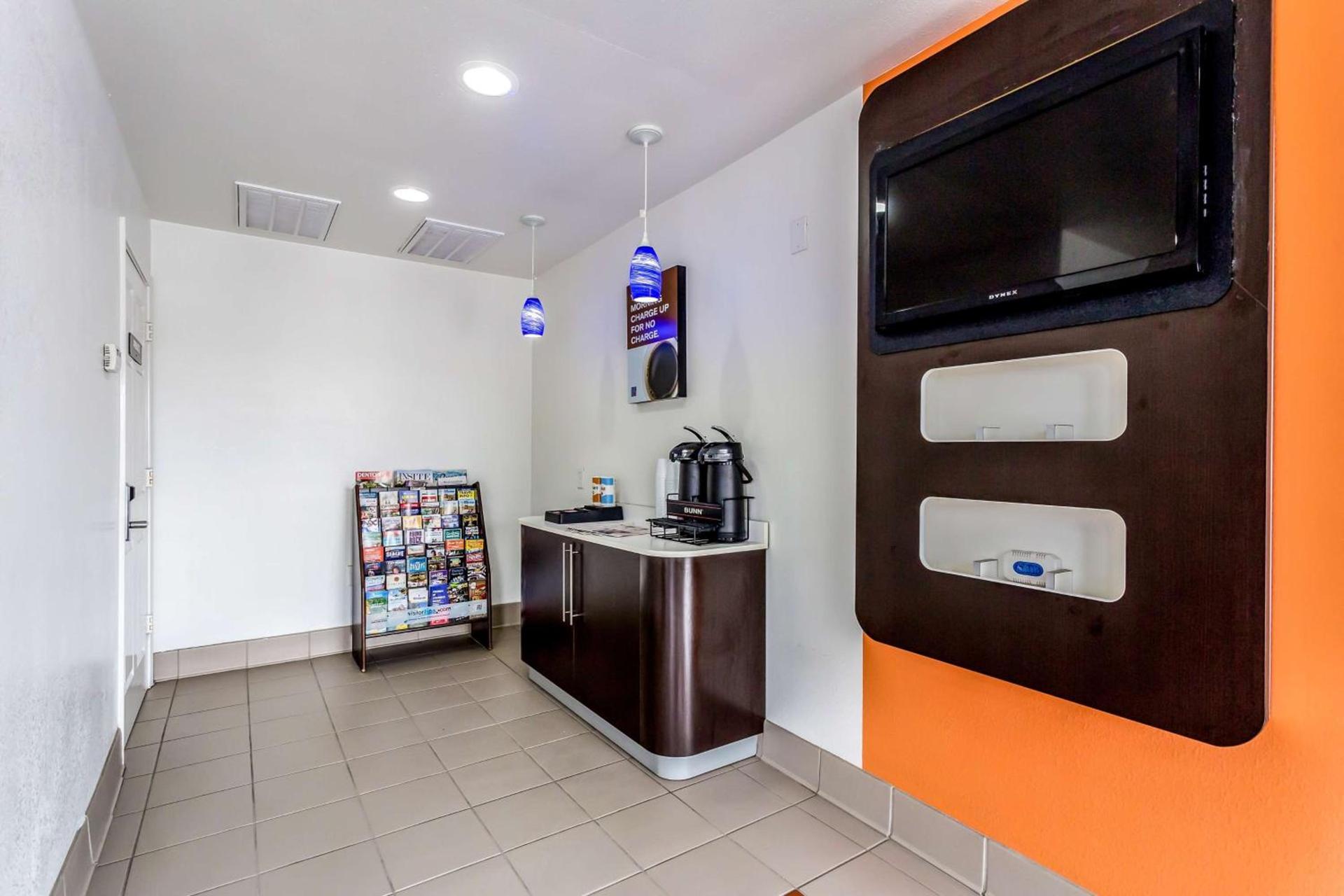 Motel 6-Bryan, TX - College Station photo 43