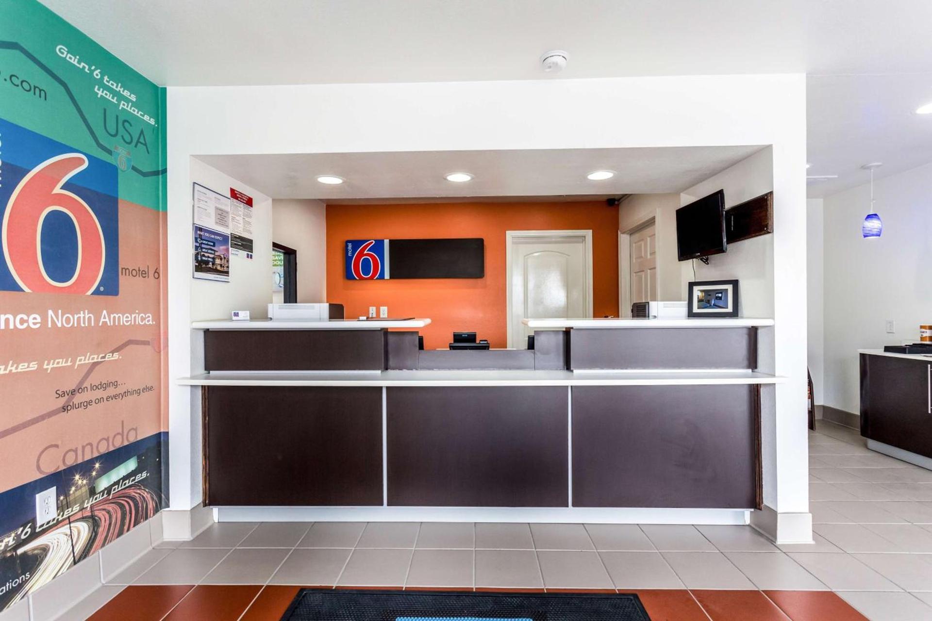 Motel 6-Bryan, TX - College Station photo 41