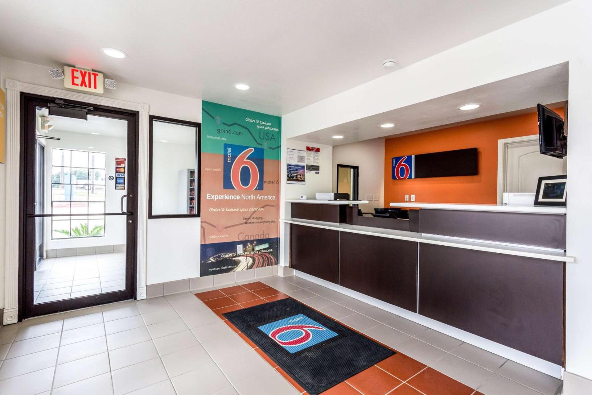 Motel 6-Bryan, TX - College Station photo 44