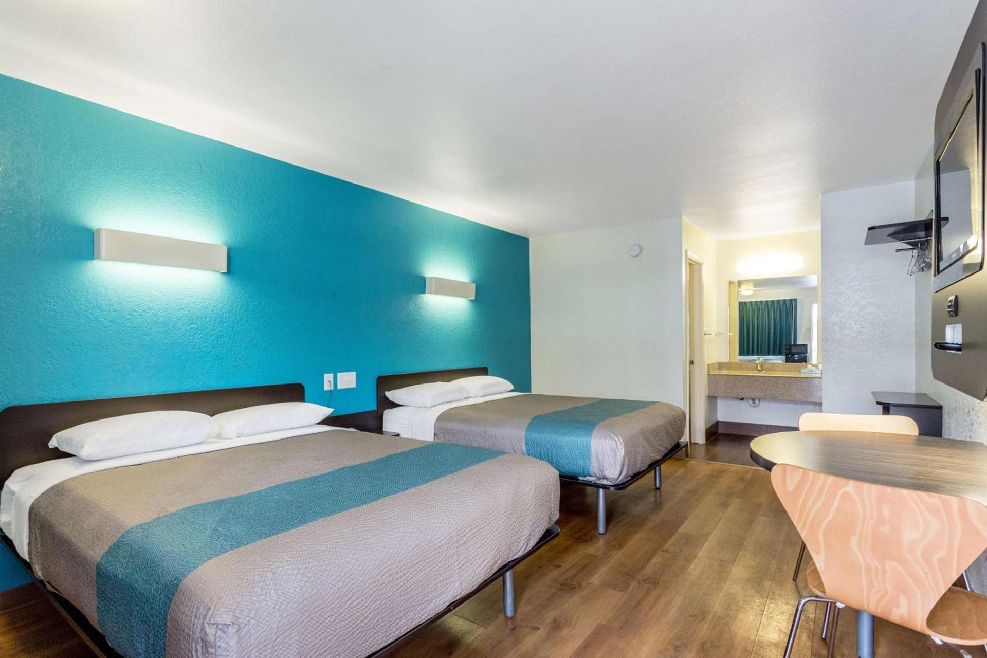 Motel 6-Bryan, TX - College Station photo 34