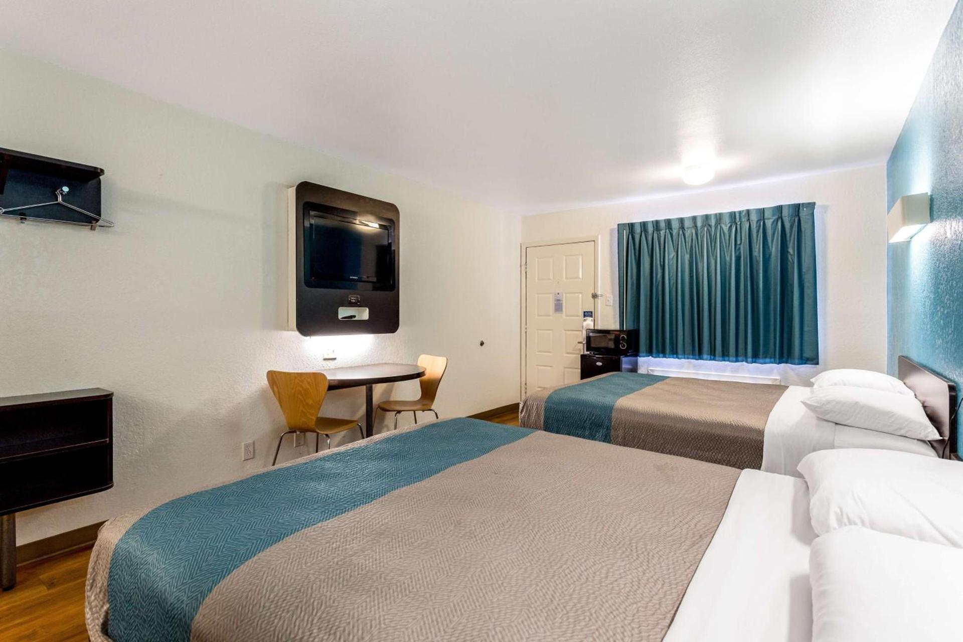 Motel 6-Bryan, TX - College Station photo 58