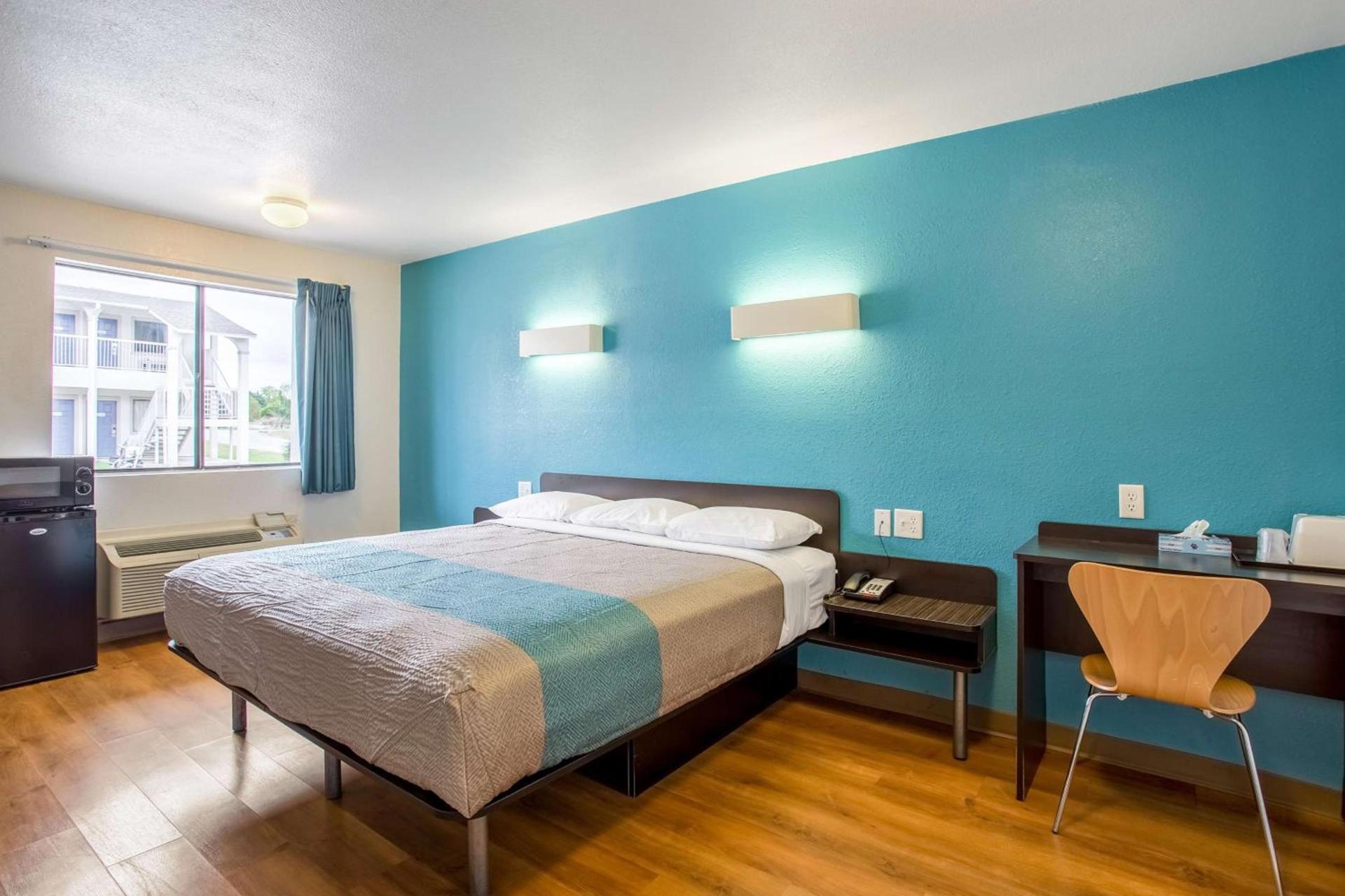 Motel 6-Bryan, TX - College Station photo 65