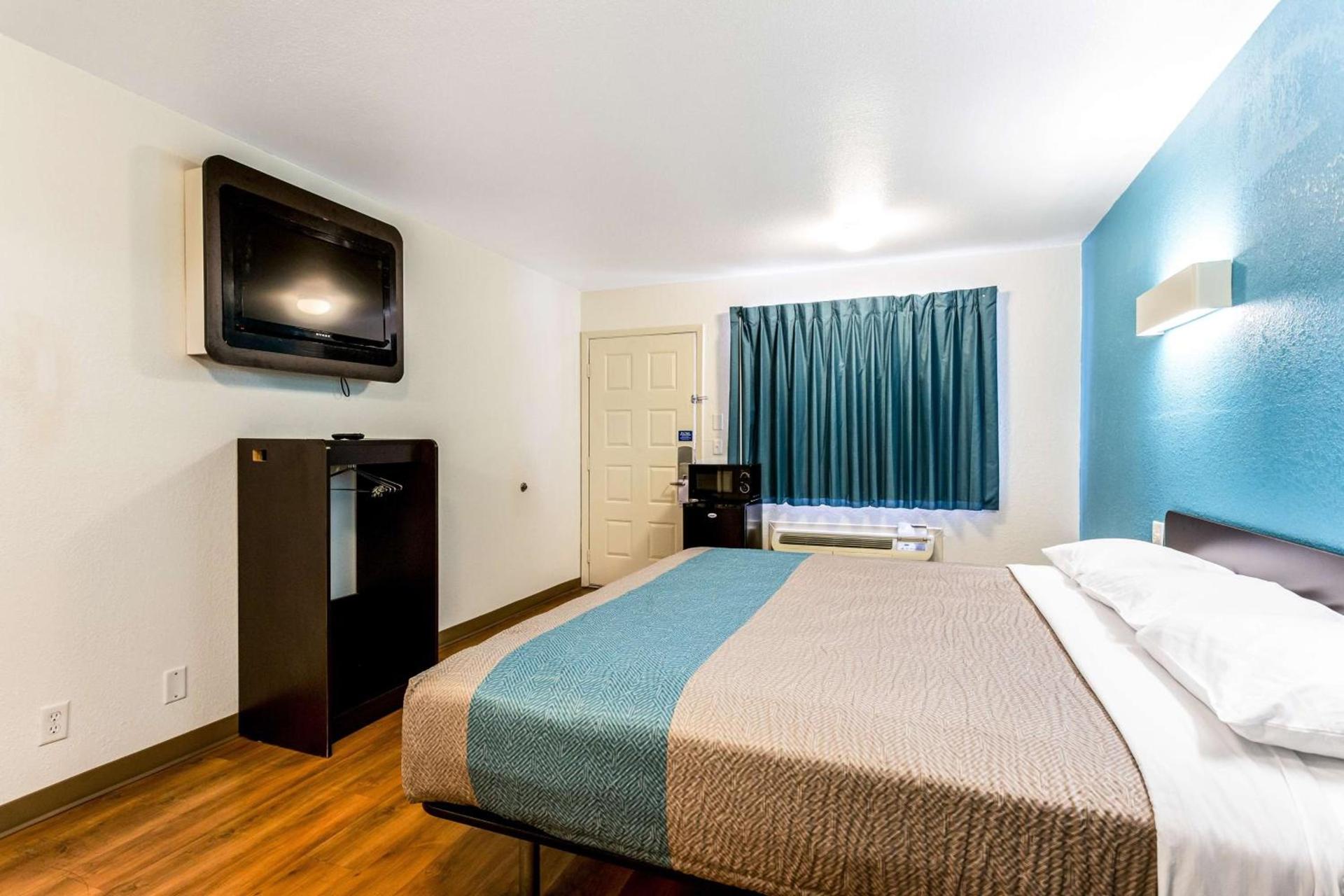 Motel 6-Bryan, TX - College Station photo 66