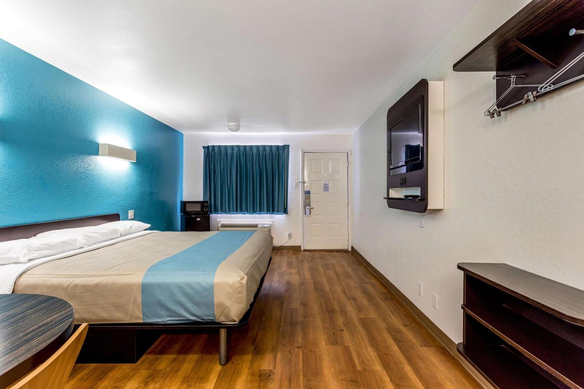 Motel 6-Bryan, TX - College Station photo 70
