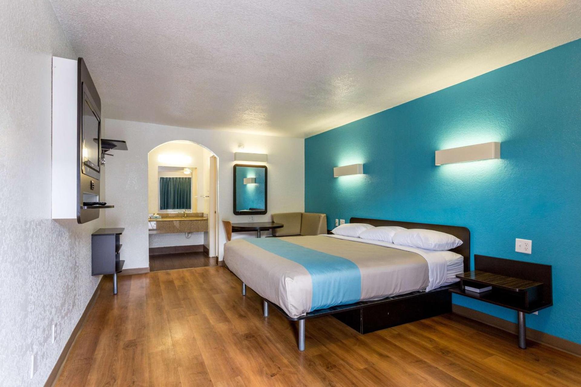 Motel 6-Bryan, TX - College Station photo 71
