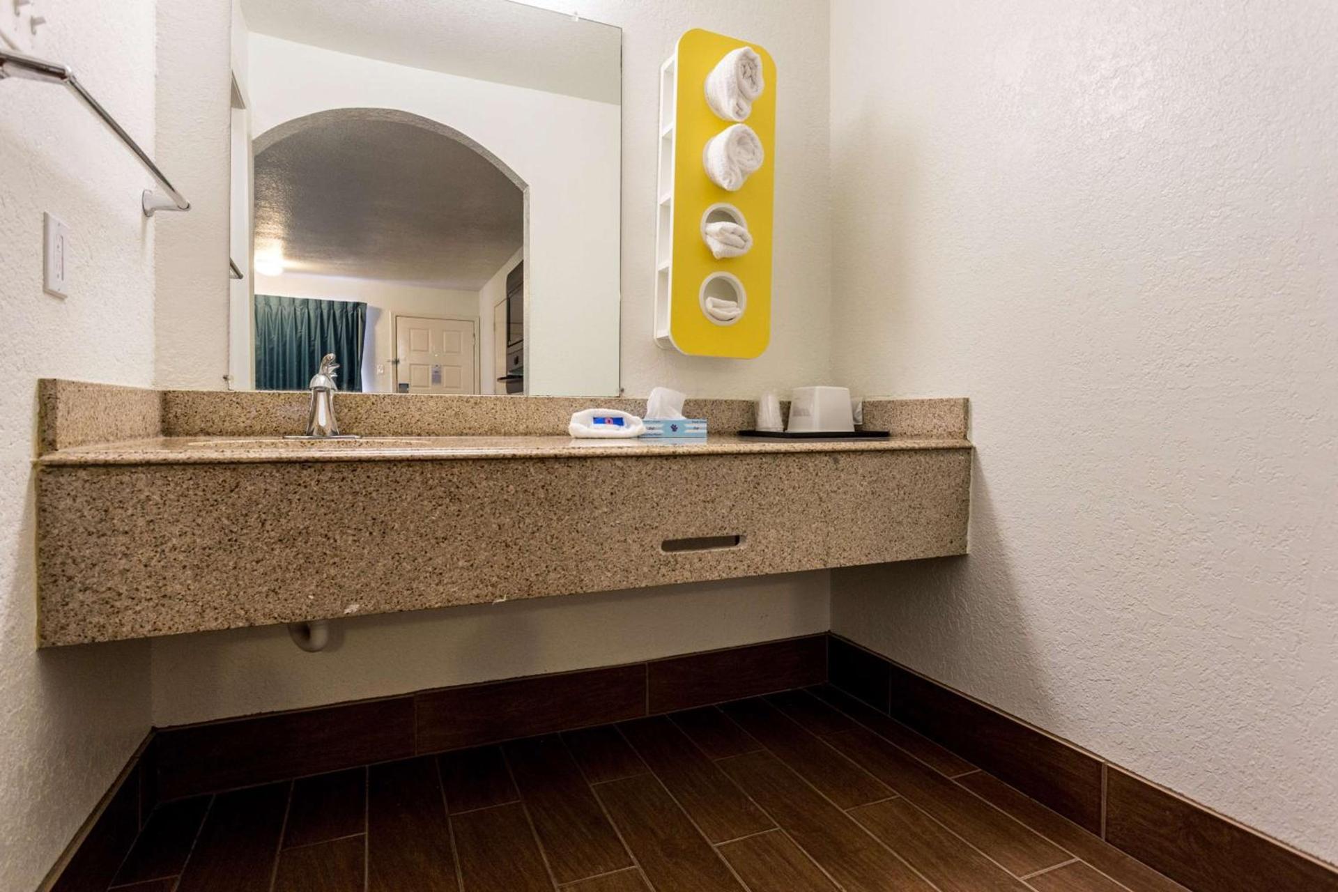 Motel 6-Bryan, TX - College Station photo 82