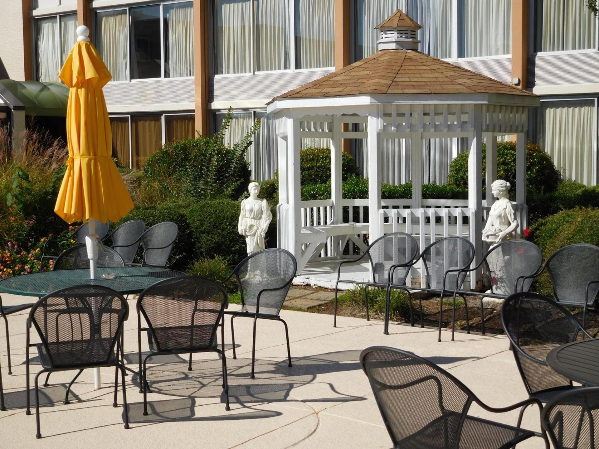 Wyndham Garden Greensboro photo 46