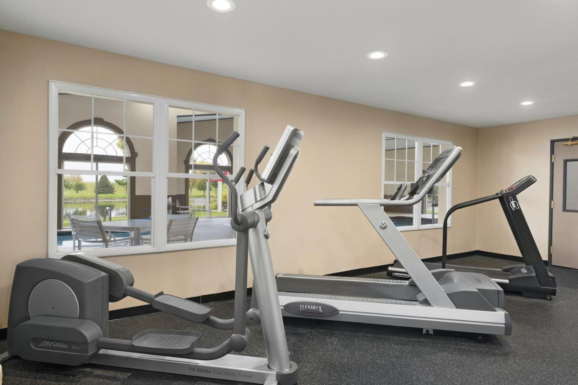 Country Inn & Suites by Radisson, Ankeny - Des Moines photo 19