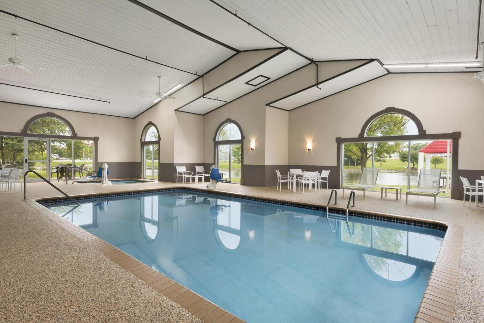 Country Inn & Suites by Radisson, Ankeny - Des Moines photo 18