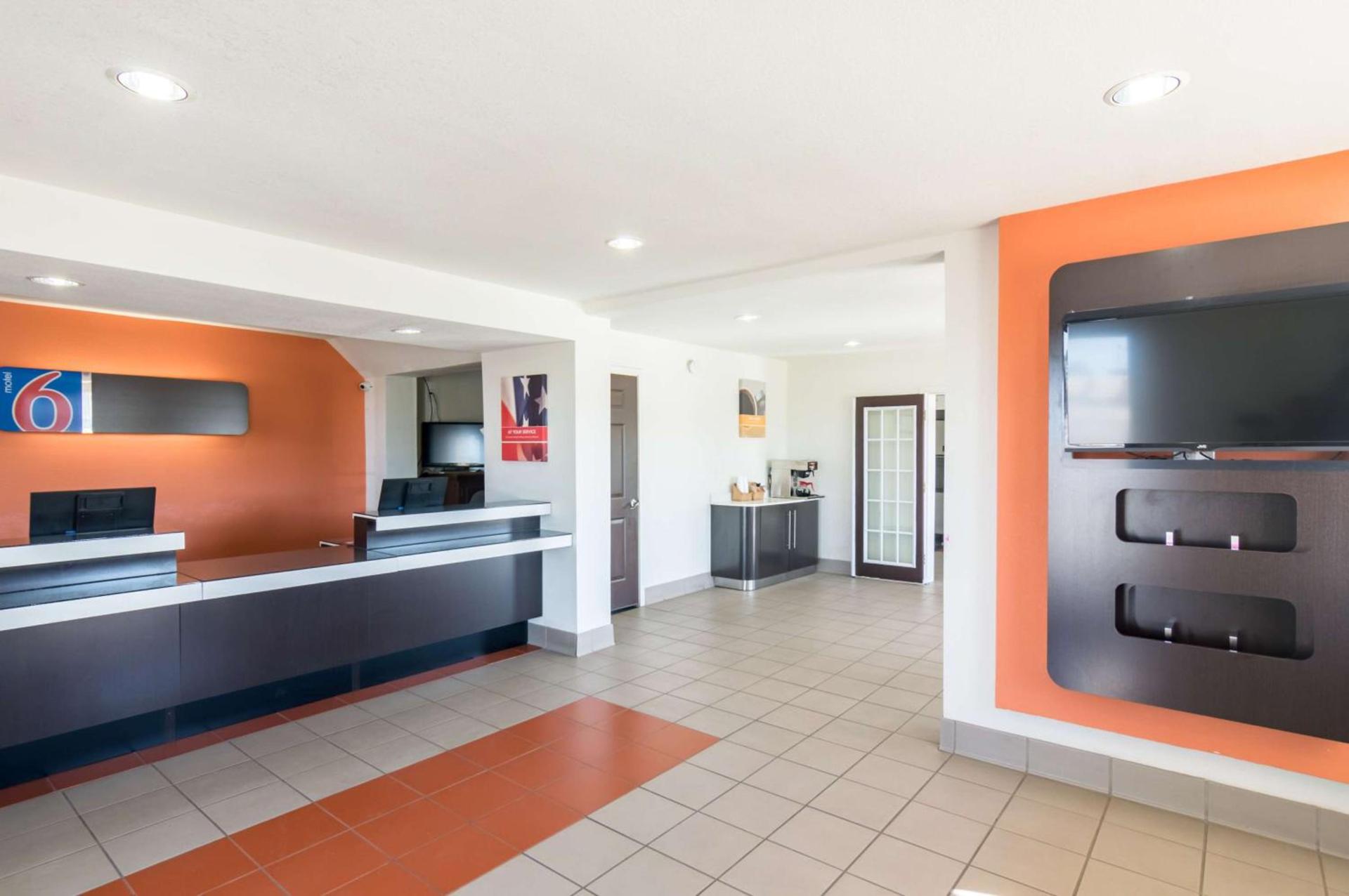 Motel 6-Wichita Falls, TX - North photo 24