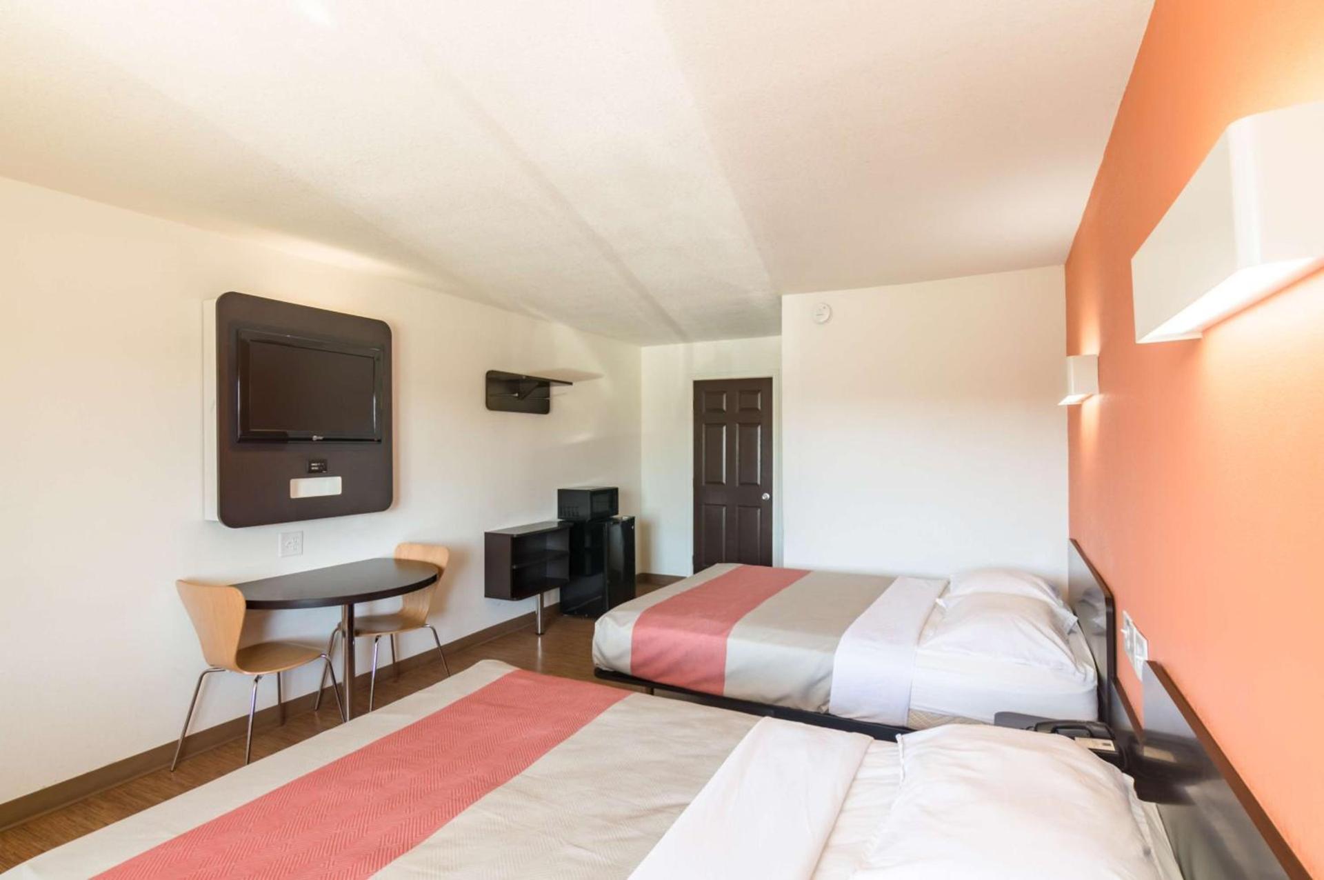 Motel 6-Wichita Falls, TX - North photo 47