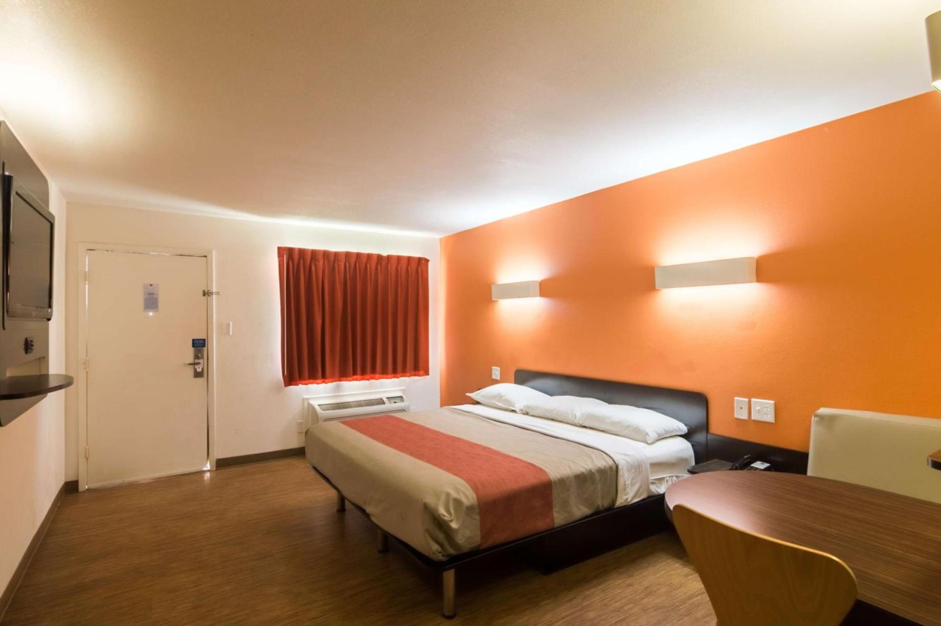Motel 6-Wichita Falls, TX - North photo 42