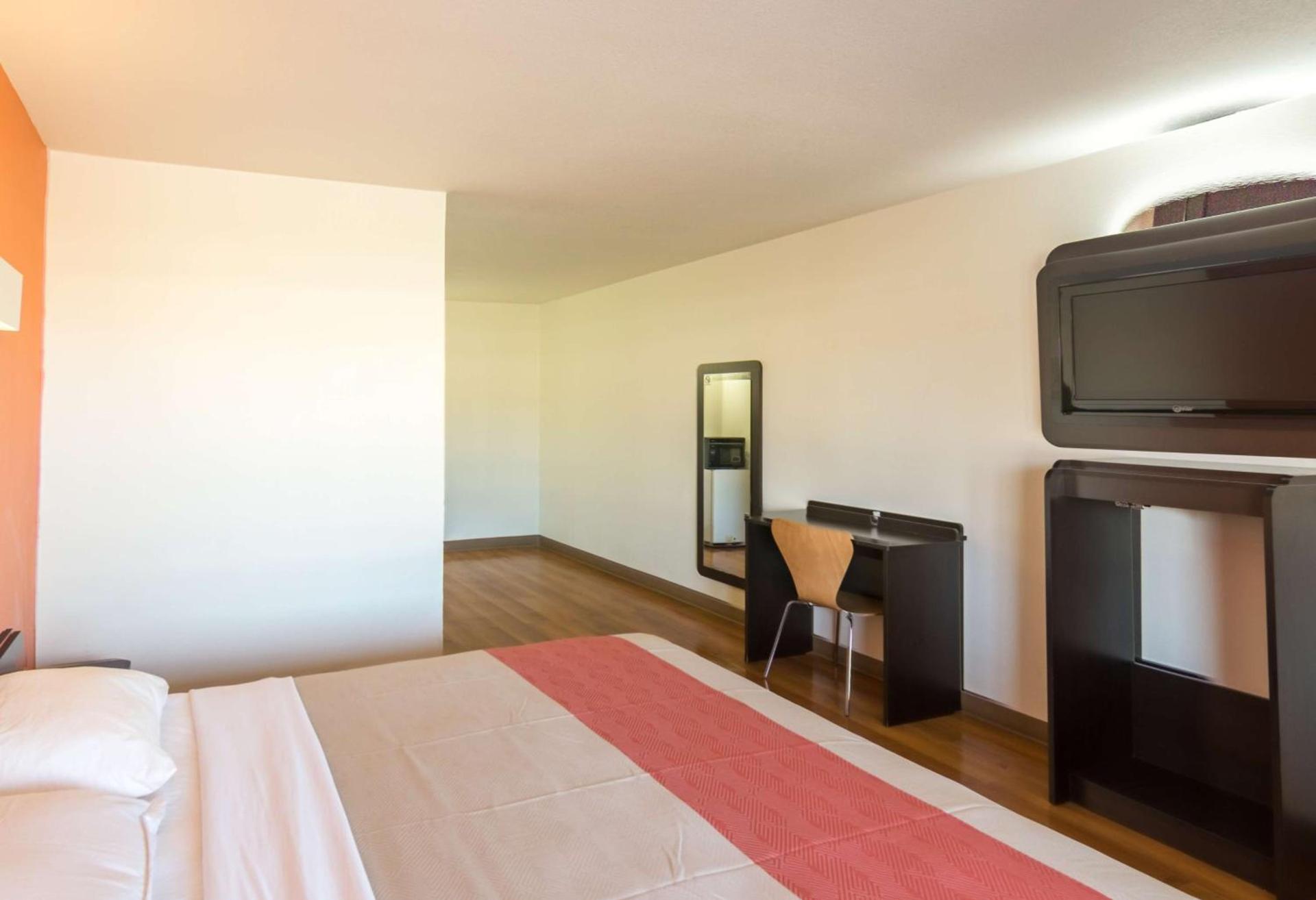 Motel 6-Wichita Falls, TX - North photo 39