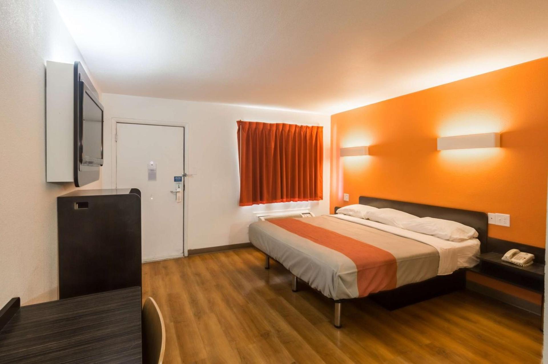 Motel 6-Wichita Falls, TX - North photo 38