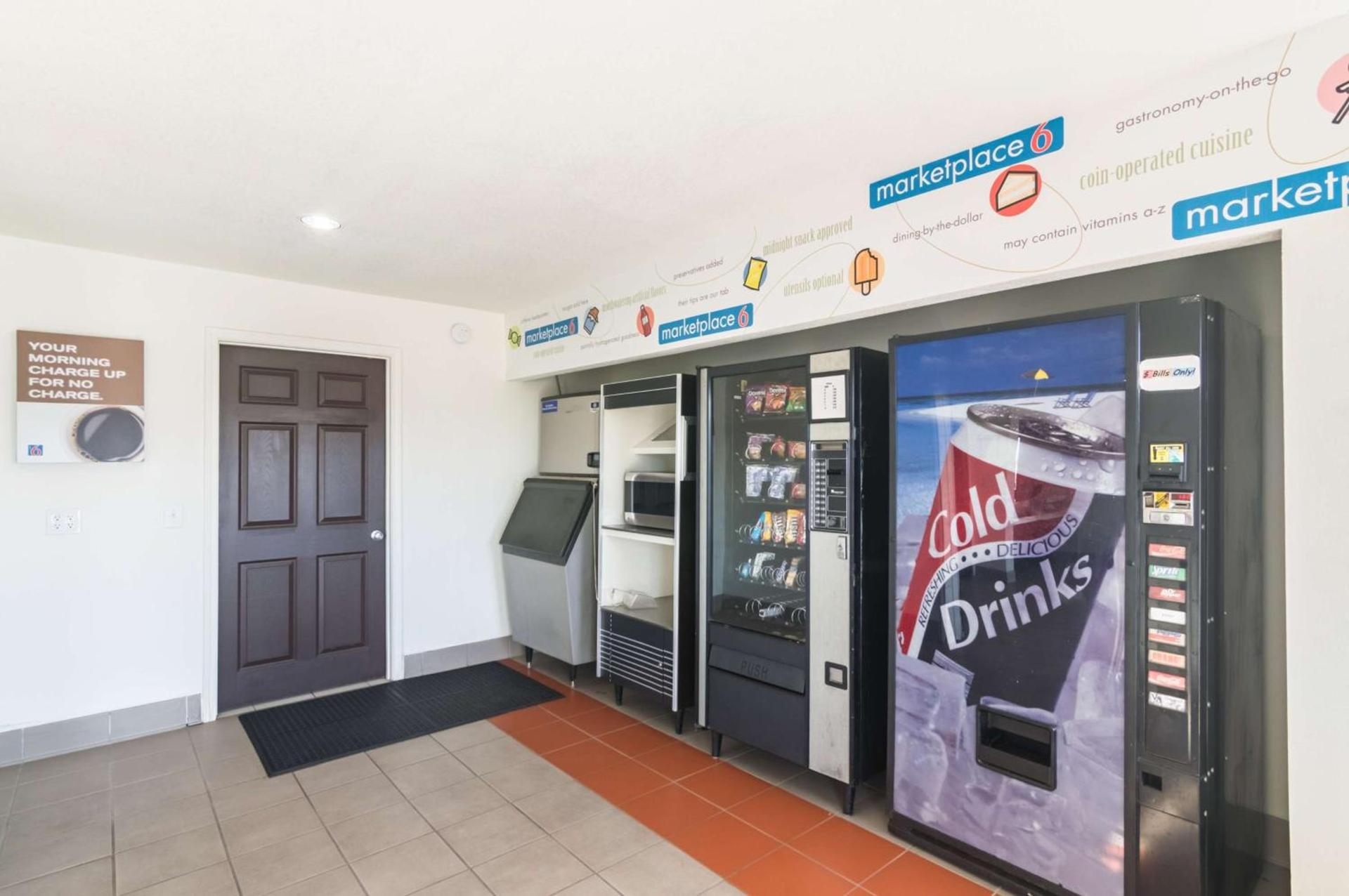 Motel 6-Wichita Falls, TX - North photo 30