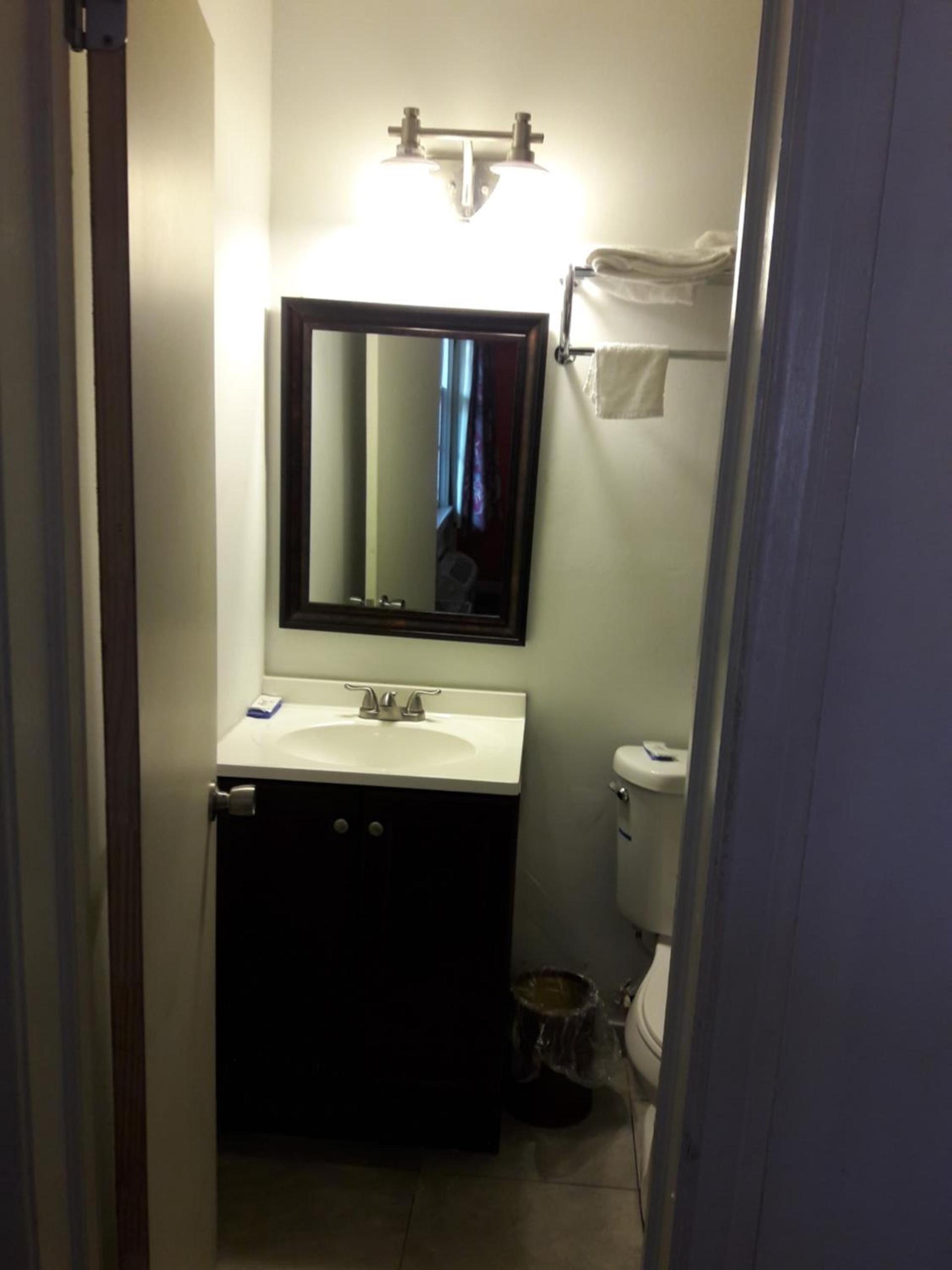 OYO Palm Leaf Motel photo 10