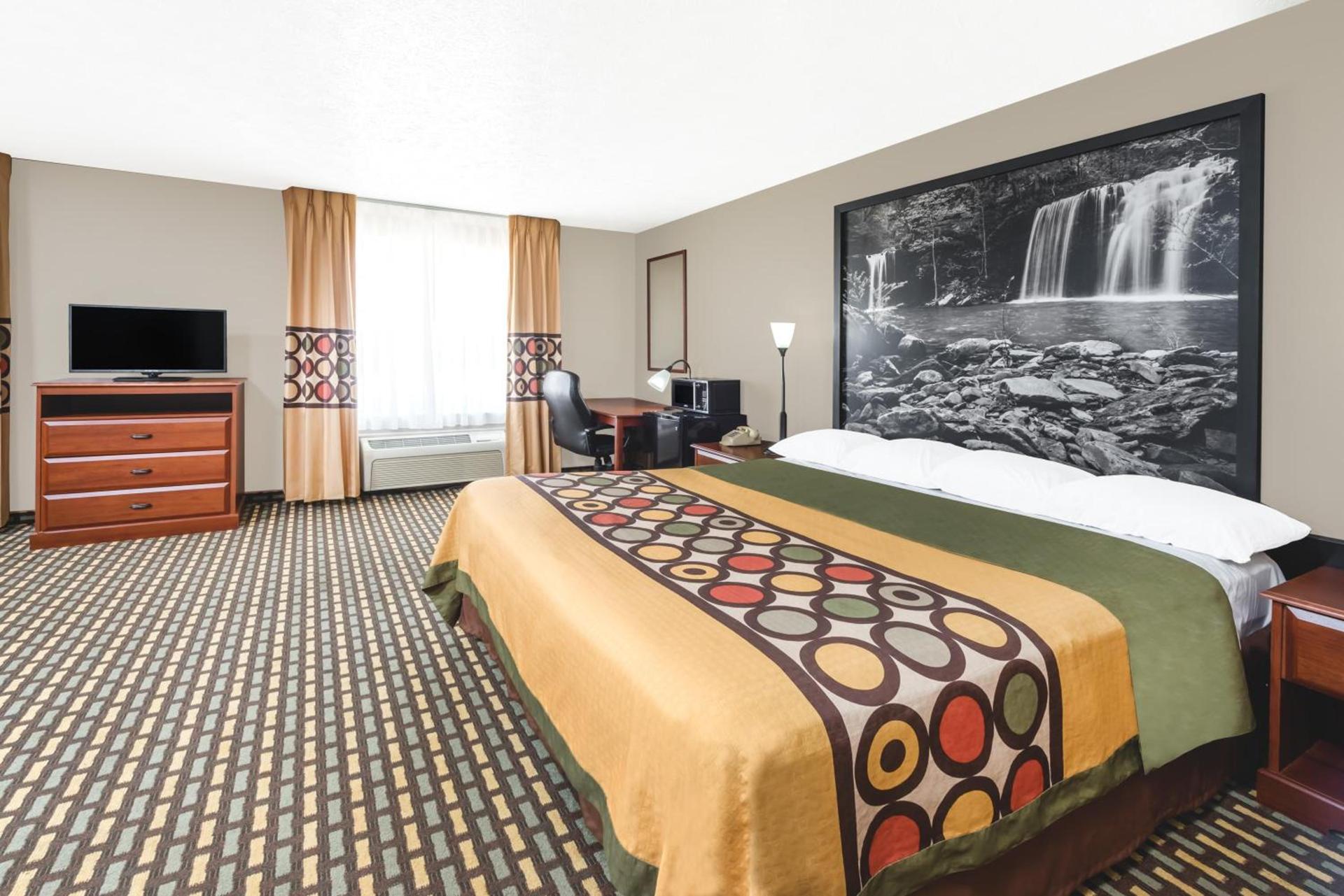 Super 8 by Wyndham Bolivar photo 24
