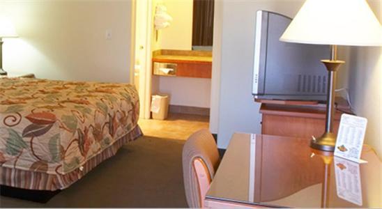 Premier Inns Tolleson photo 15