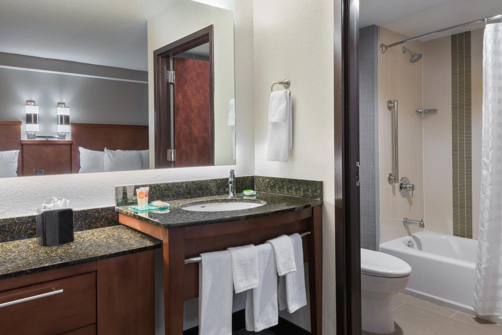 Hyatt Place Boston - Medford photo 13