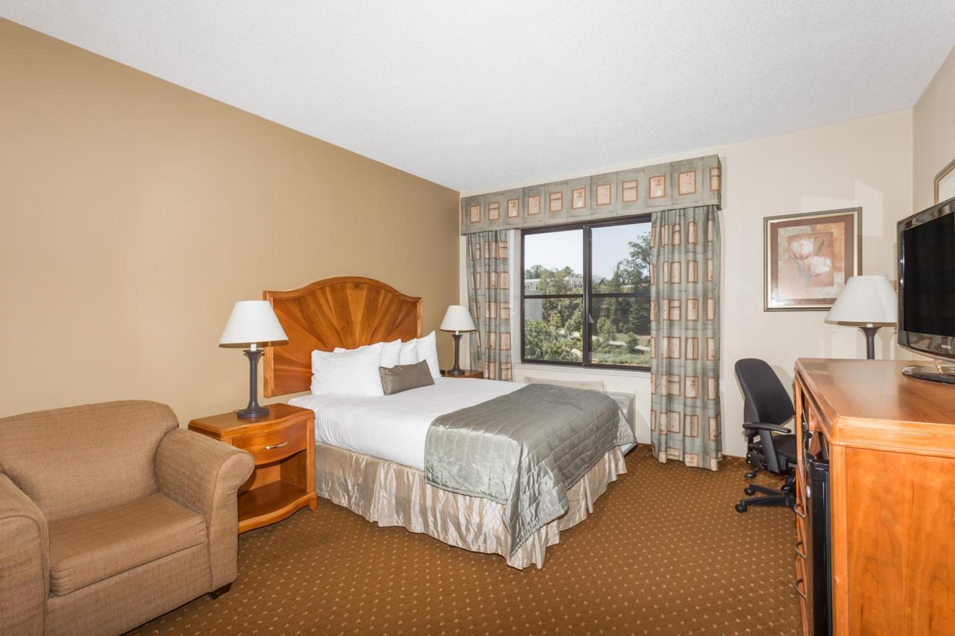 Baymont by Wyndham Asheville/Biltmore photo 14
