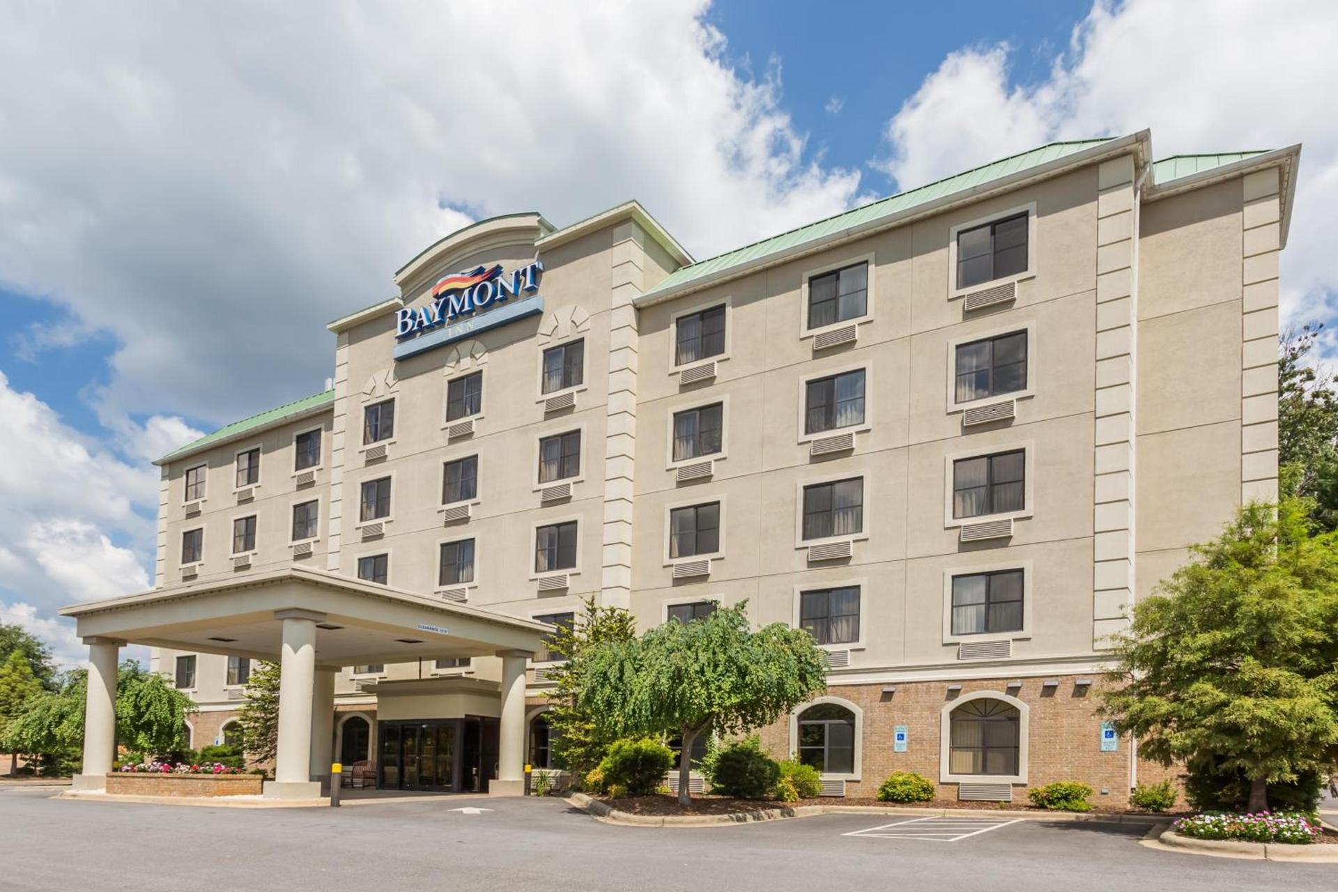 Baymont by Wyndham Asheville/Biltmore photo 2