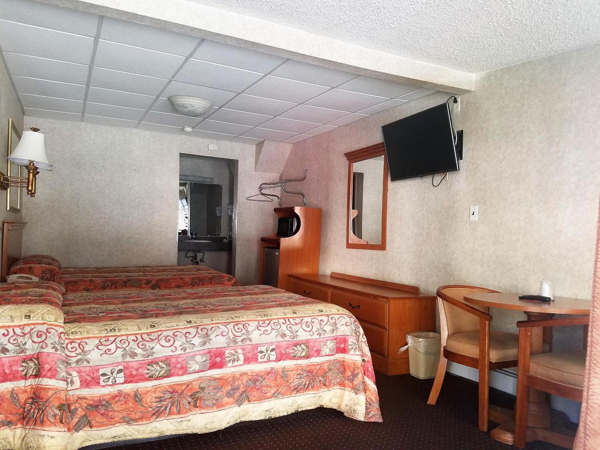 Travelers Lodge photo 7