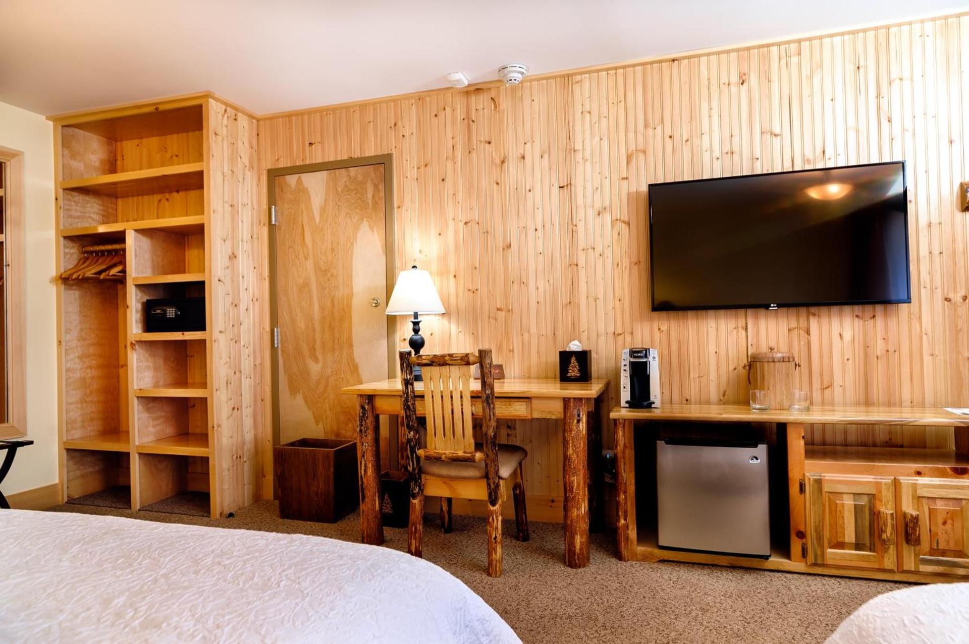 Adirondack Spruce Lodge photo 34