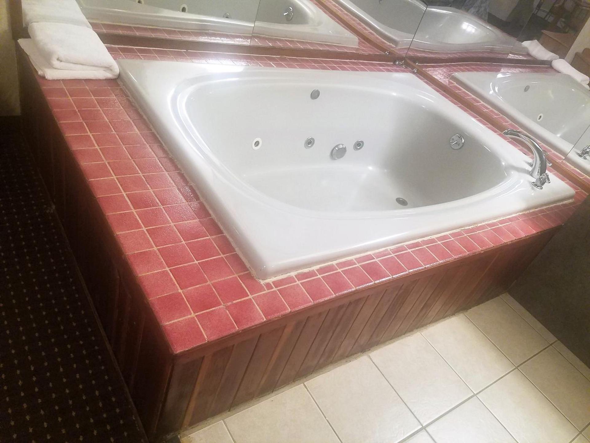 Travelers Lodge photo 17