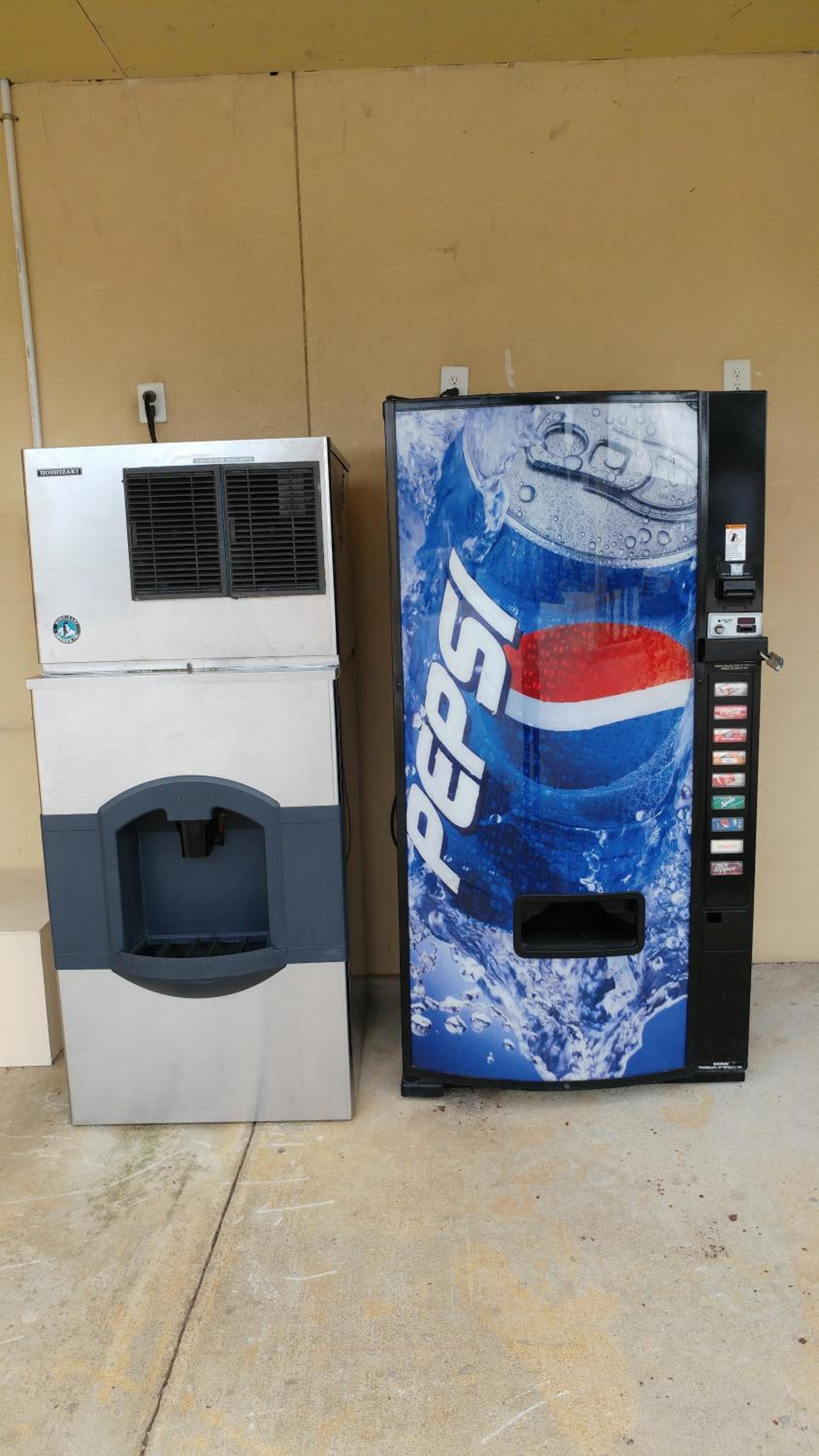 Country Regency Inn & Suites photo 5