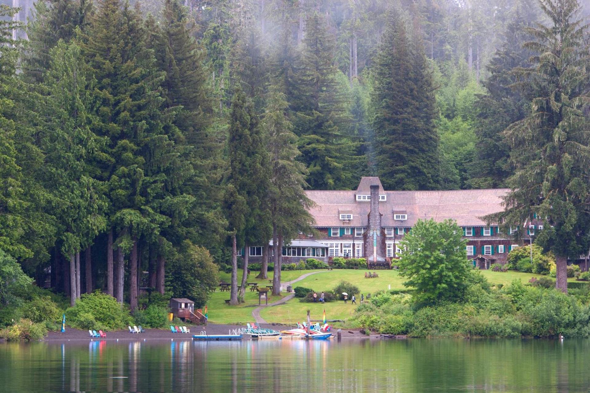Lake Quinault Lodge photo 1