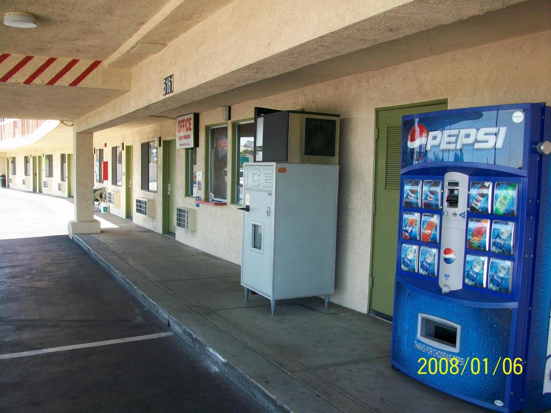 Rodeway Inn Commerce - Los Angeles photo 18