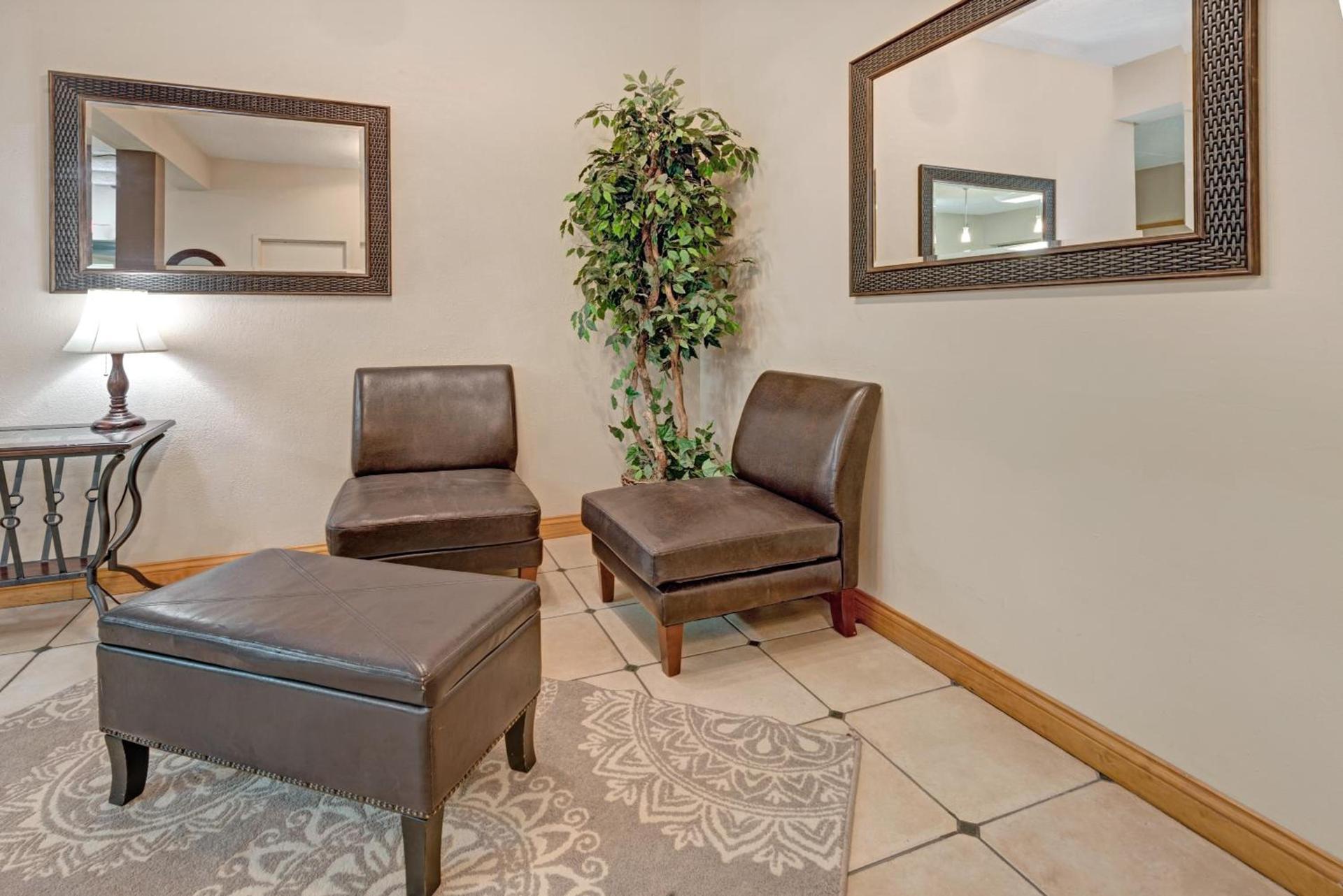 Super 8 by Wyndham Indianapolis South photo 25