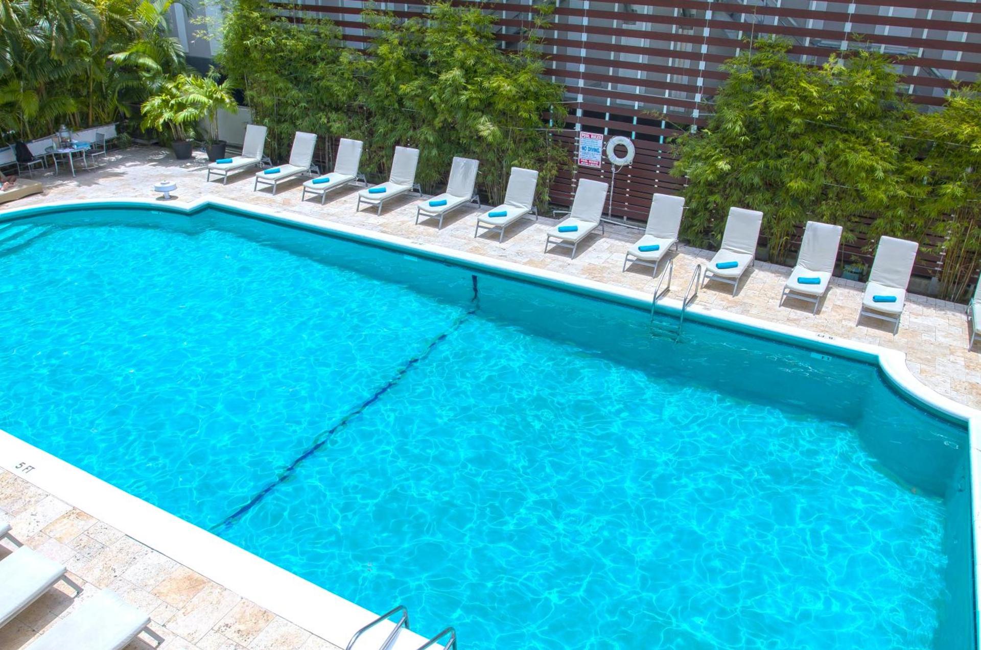 Dorchester Hotel & Suites photo 3