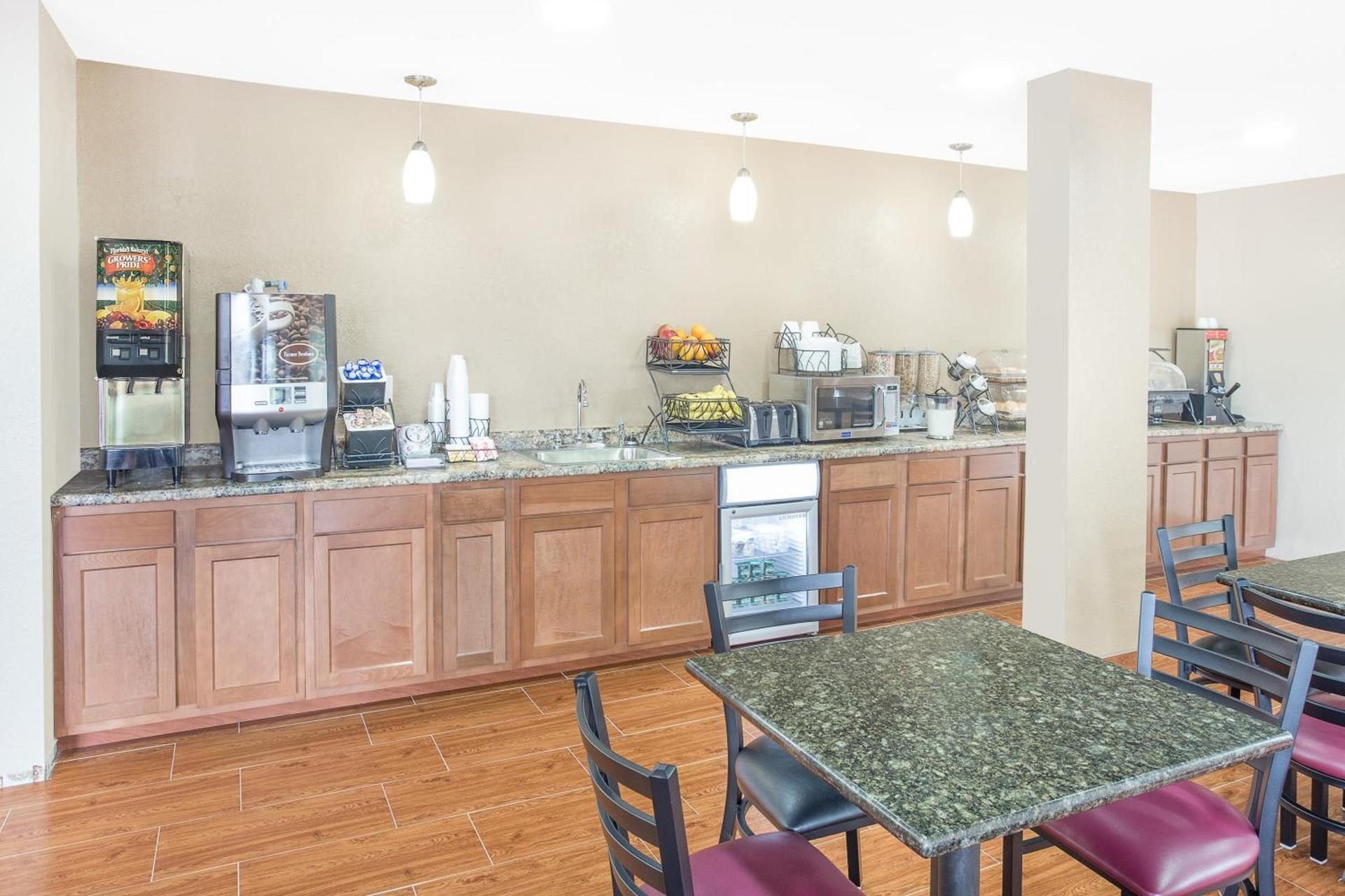 Microtel Inn and Suites by Wyndham Appleton photo 7