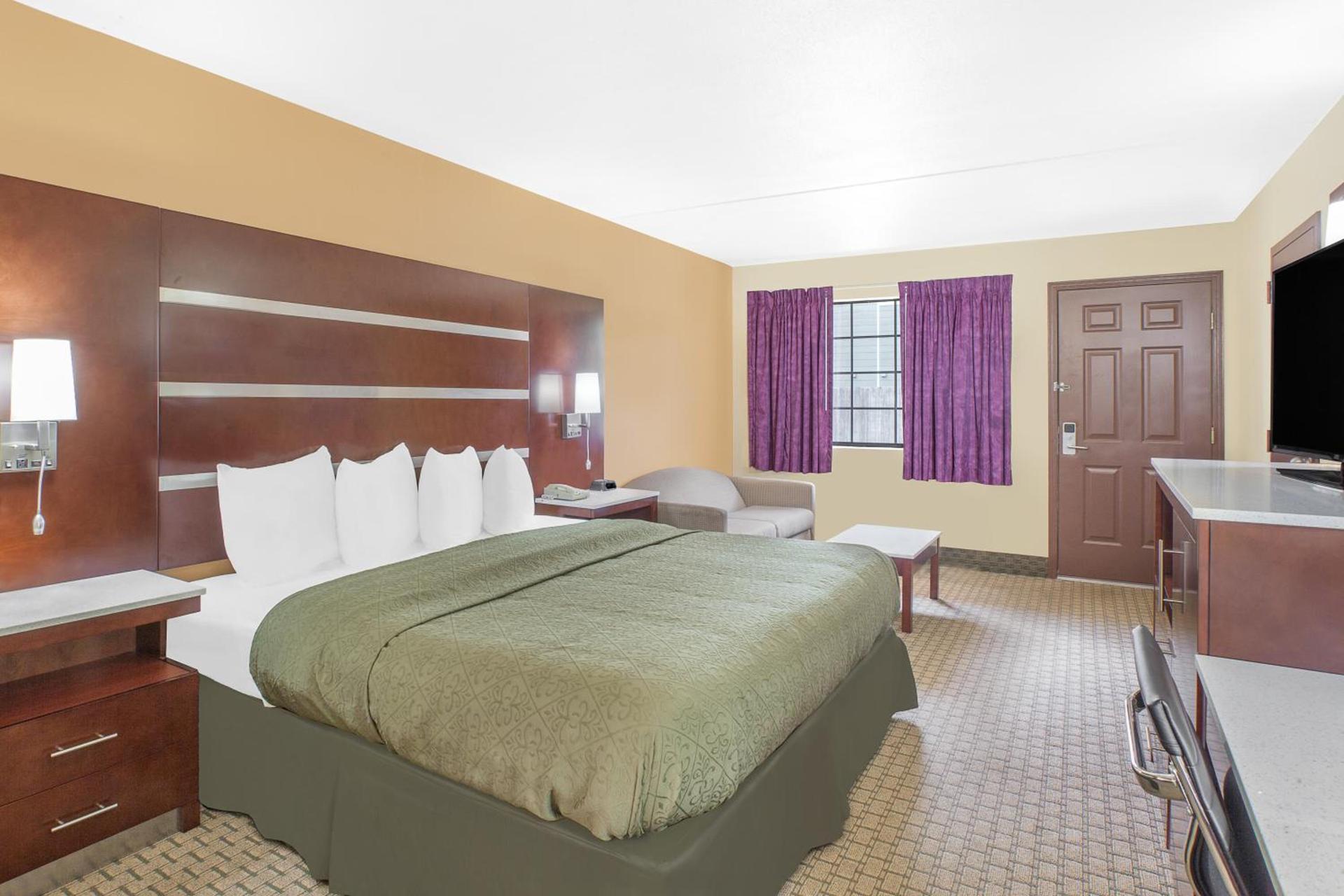 Days Inn by Wyndham Fayetteville photo 25