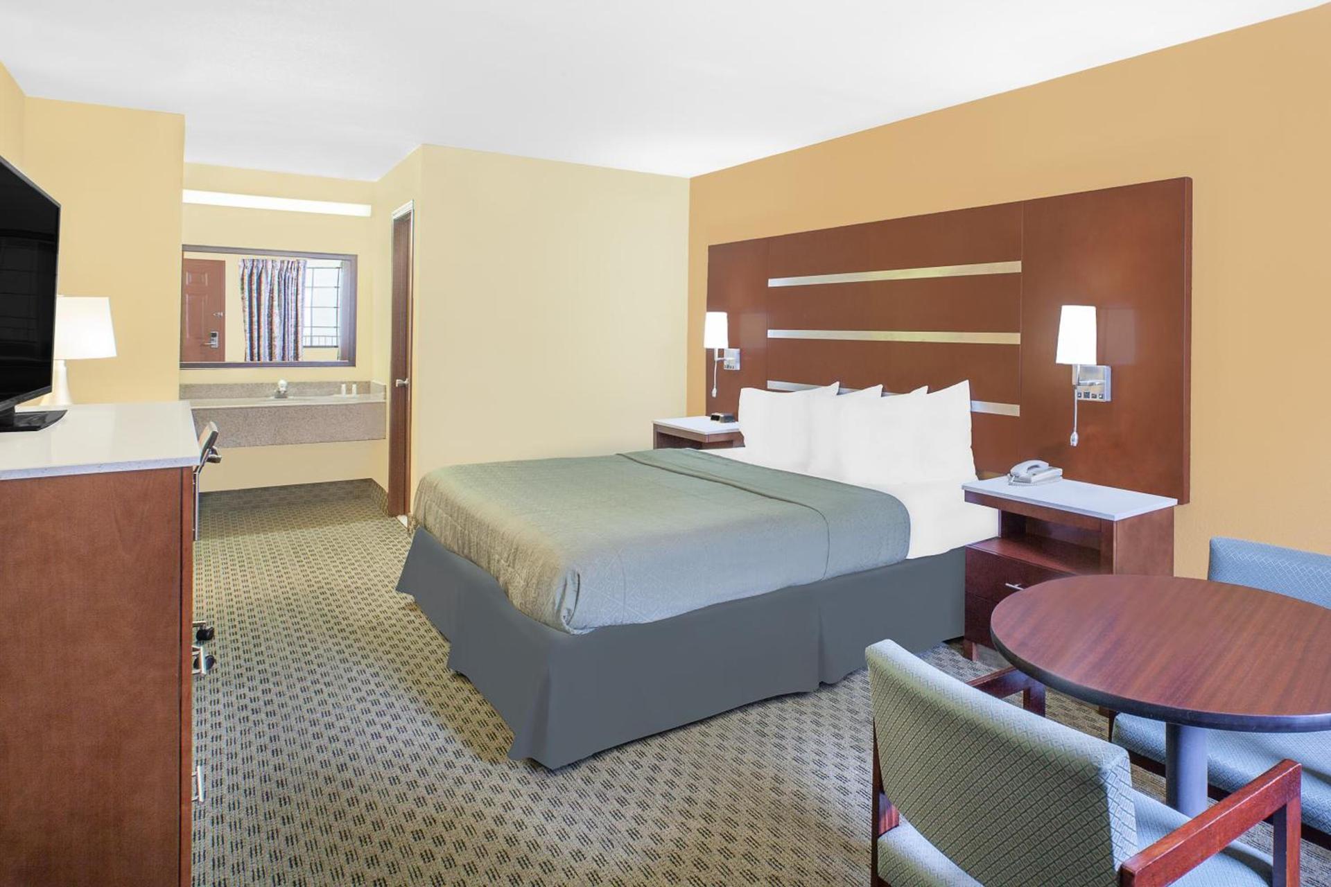 Days Inn by Wyndham Fayetteville photo 29