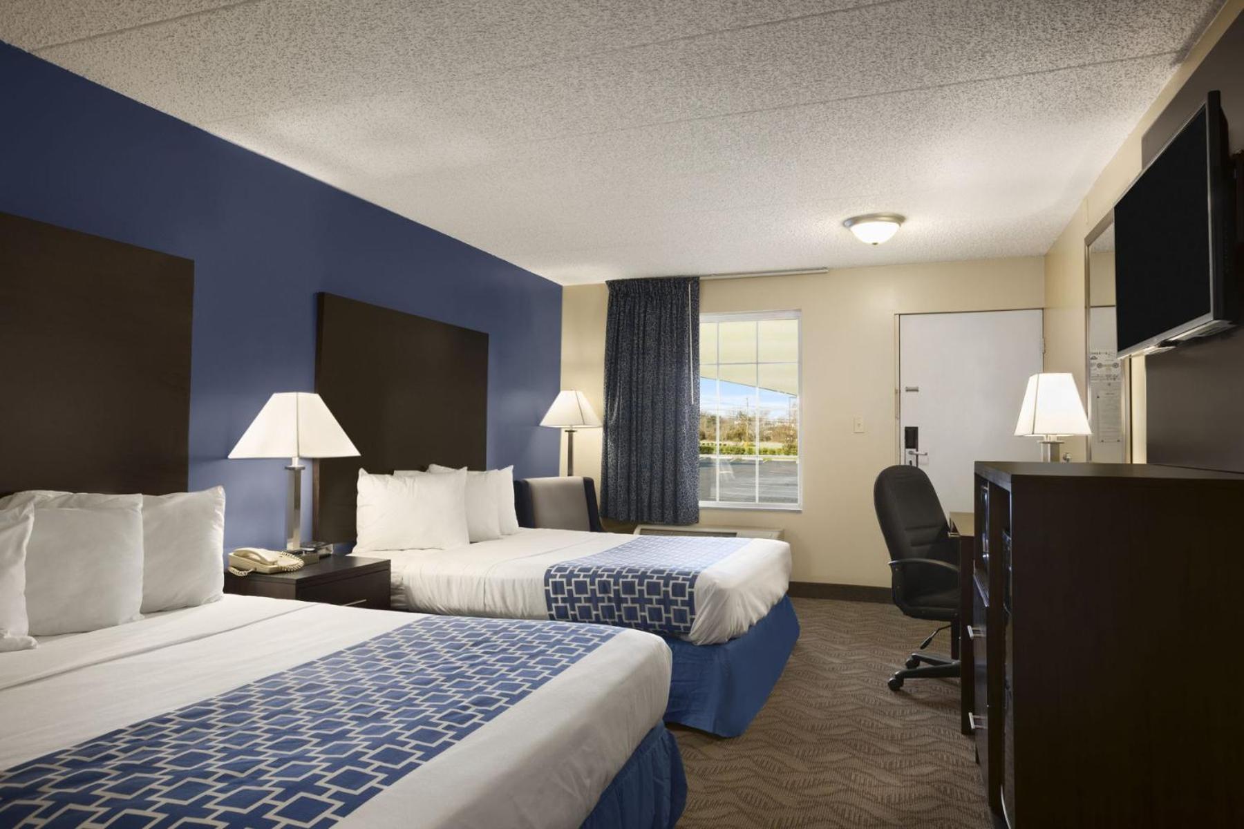 Days Inn & Suites by Wyndham Cherry Hill - Philadelphia photo 40
