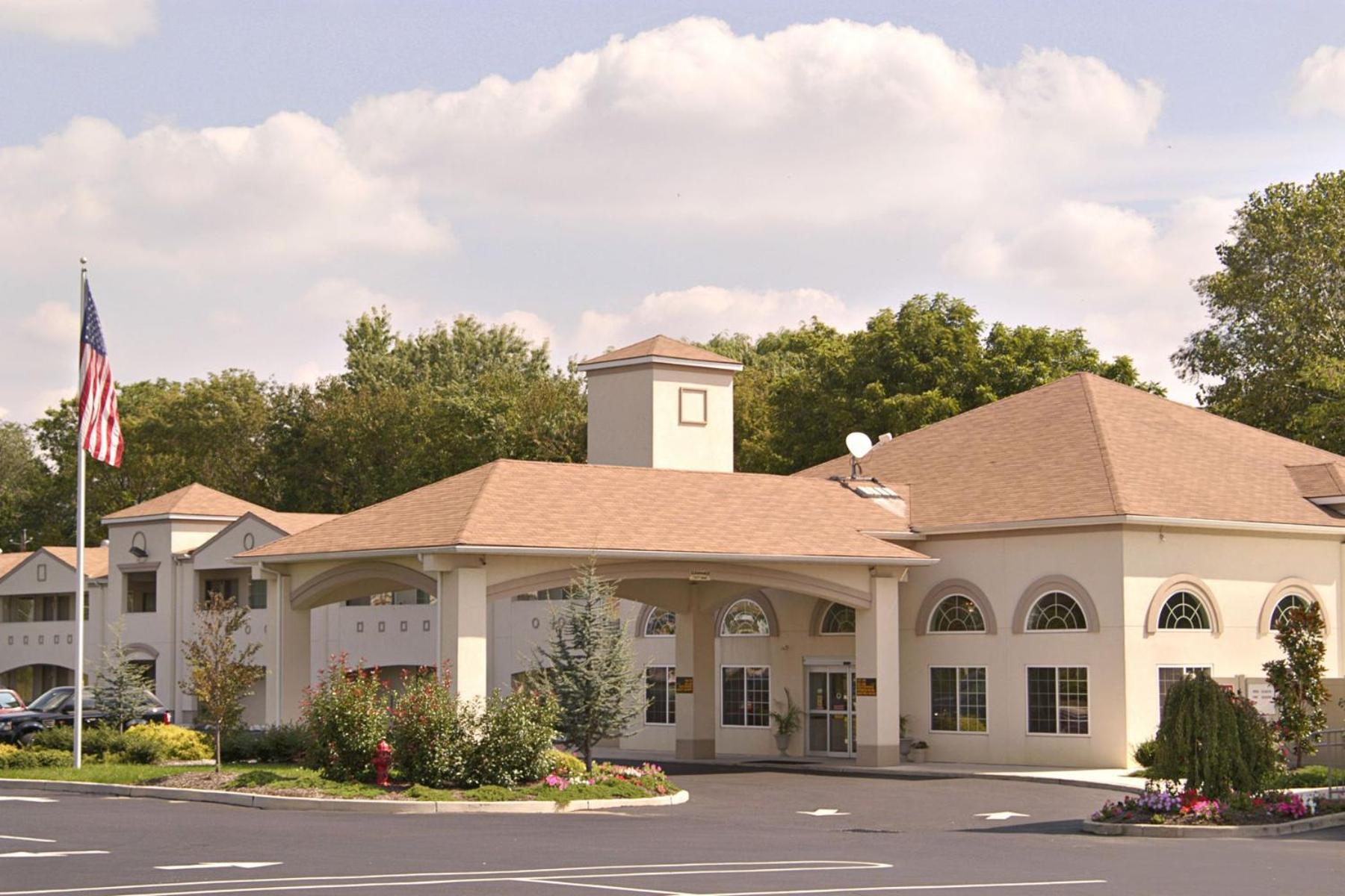 Days Inn & Suites by Wyndham Cherry Hill - Philadelphia photo 43