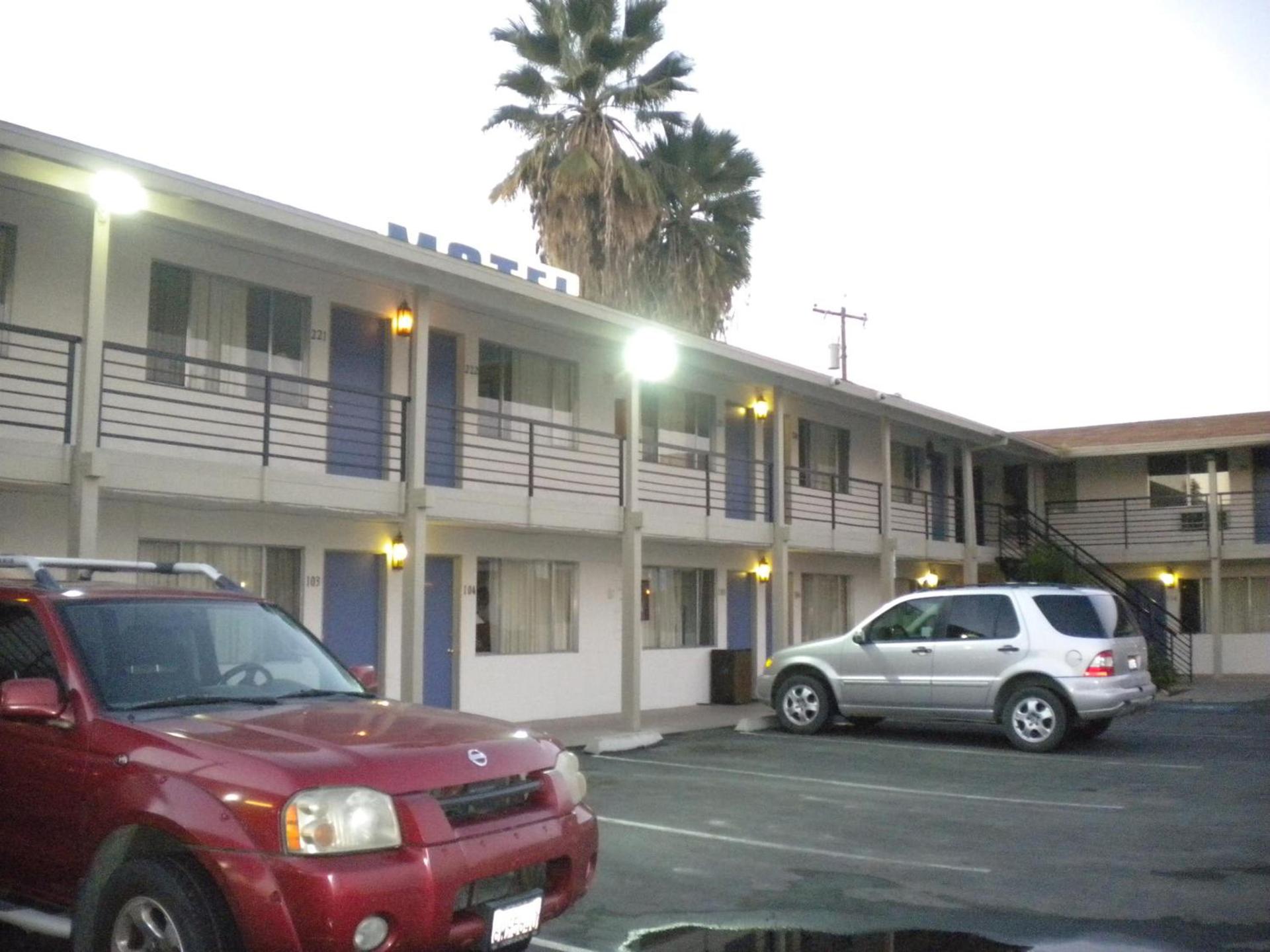 Wasco Inn photo 2