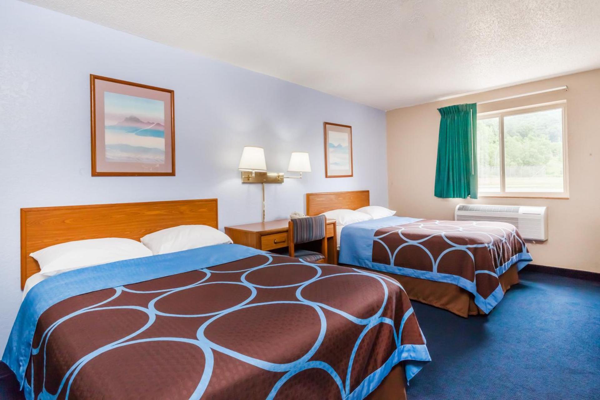 Super 8 by Wyndham Sidney NY photo 17
